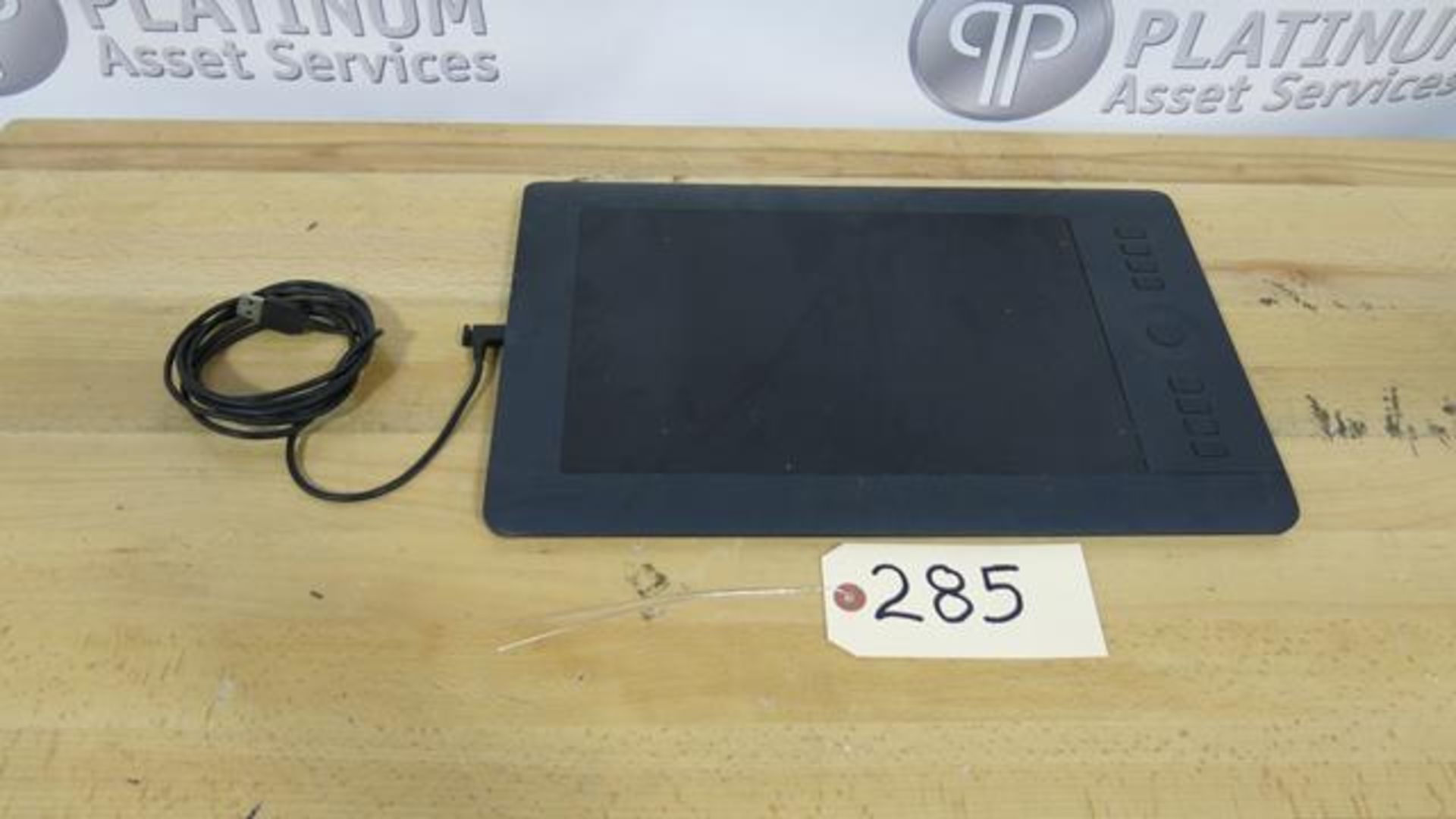 WACOM, PTH-651, INTUOS PRO, PEN AND TOUCH TABLET (UNIT NOT FUNCTIONING) (TAG#285)