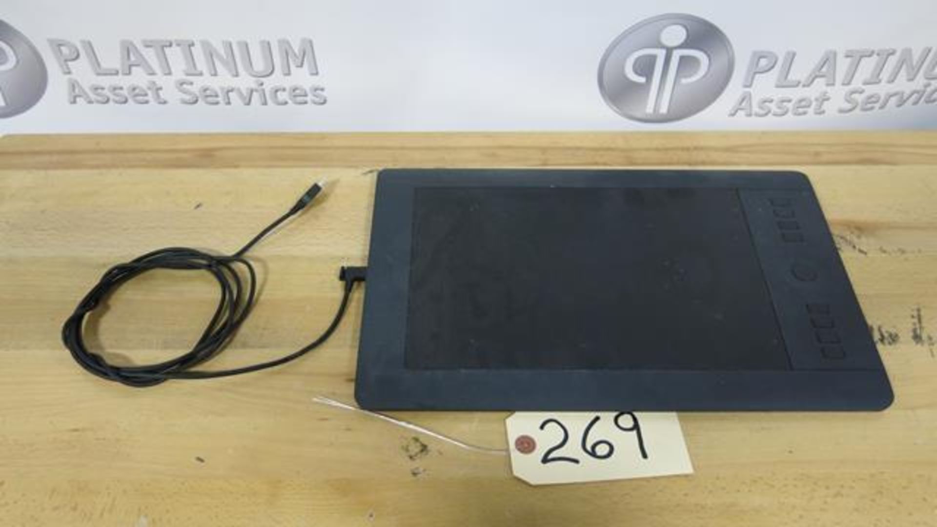 WACOM, PTH-651, INTUOS PRO, PEN AND TOUCH TABLET (UNIT NOT FUNCTIONING) (TAG#269)