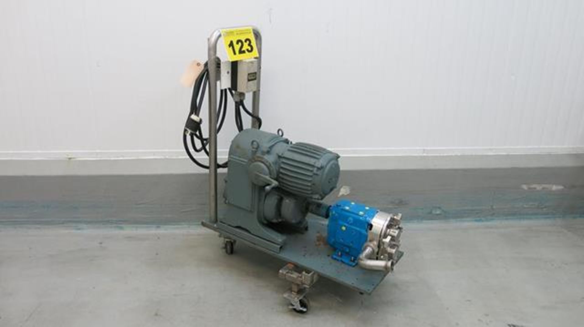 ISOFLOW, 300, PUMP ON ROLLING CART, MANUAL VARIABLE SPEED GEARBOX, 2" INLET / OUTLET, 220 VAC, 3 - Image 4 of 4