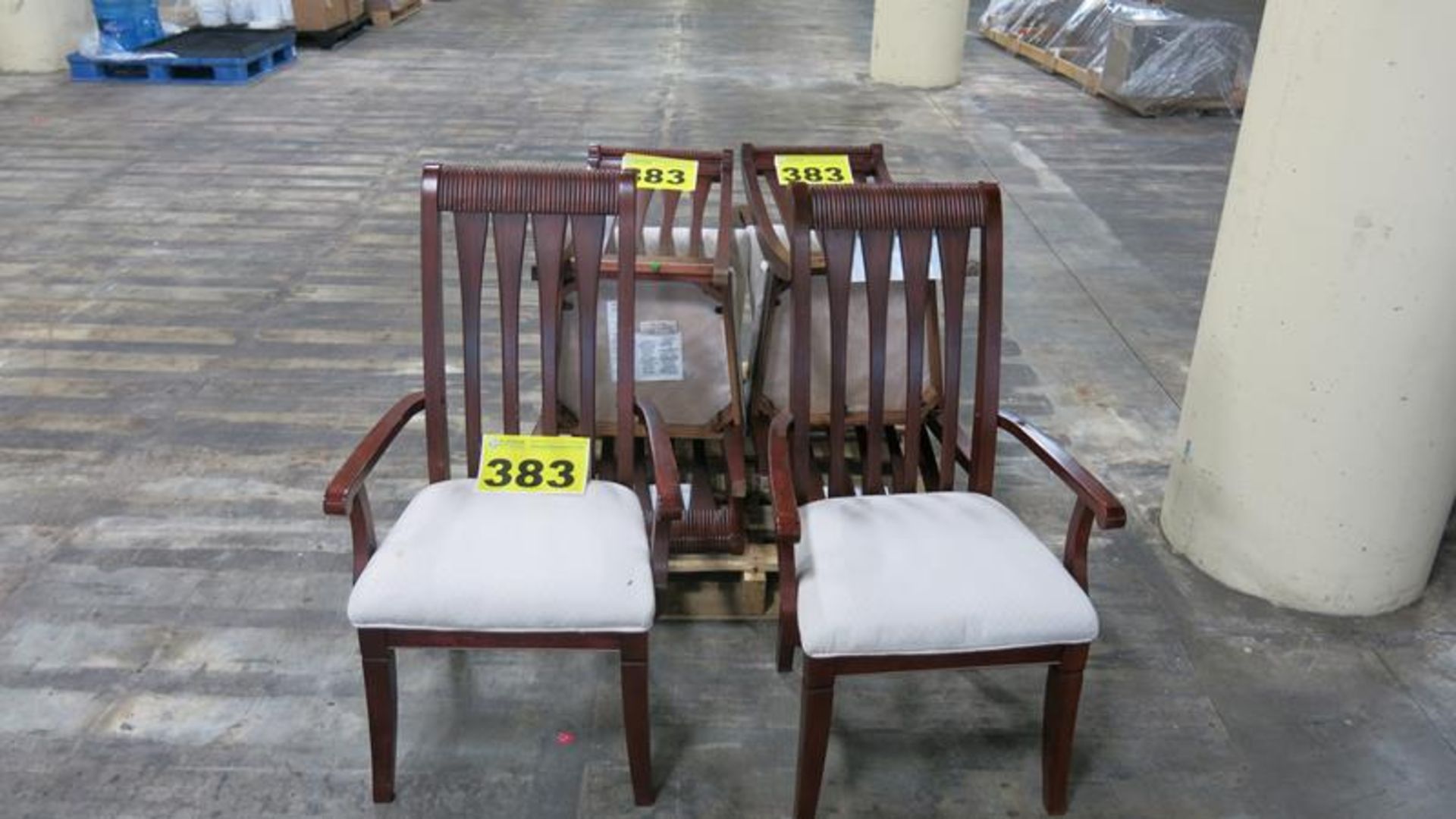 LOT OF (4) CHAIRS