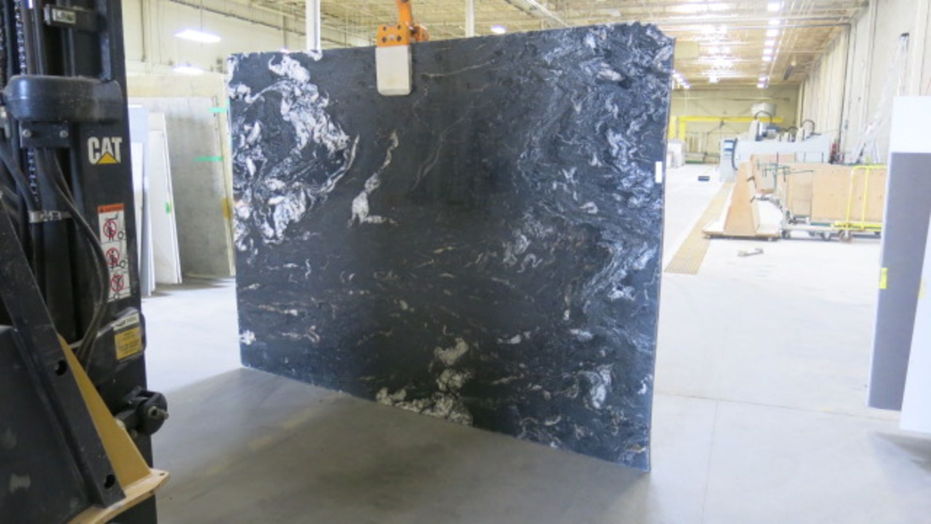 3/4", GRANITE, UBATUBA, 74" X 74", ID# 19098 (LOADING FEE $30) (3/4 SHEET)