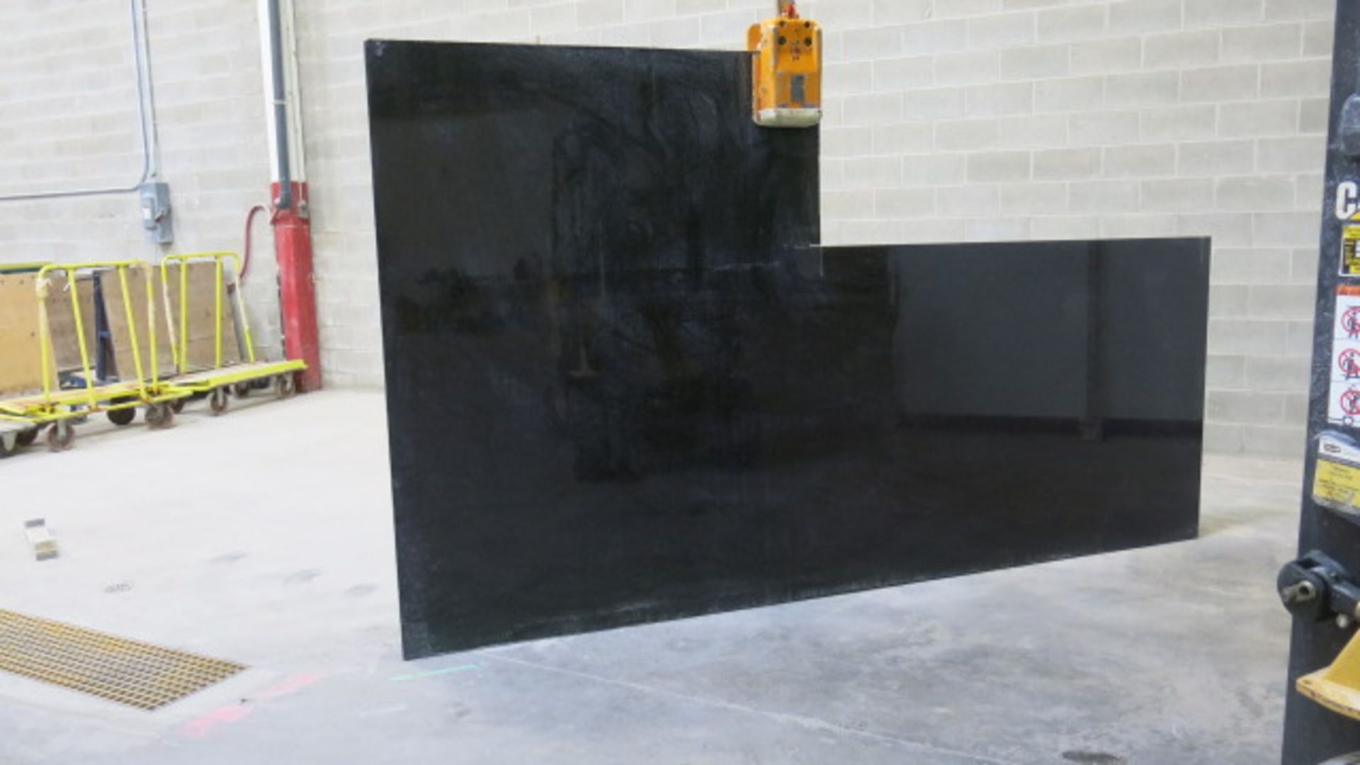 1 1/4", GRANITE, BLACK PEARL, 58" X 133", ID# 19242 (LOADING FEE $30) (L-SHEET)