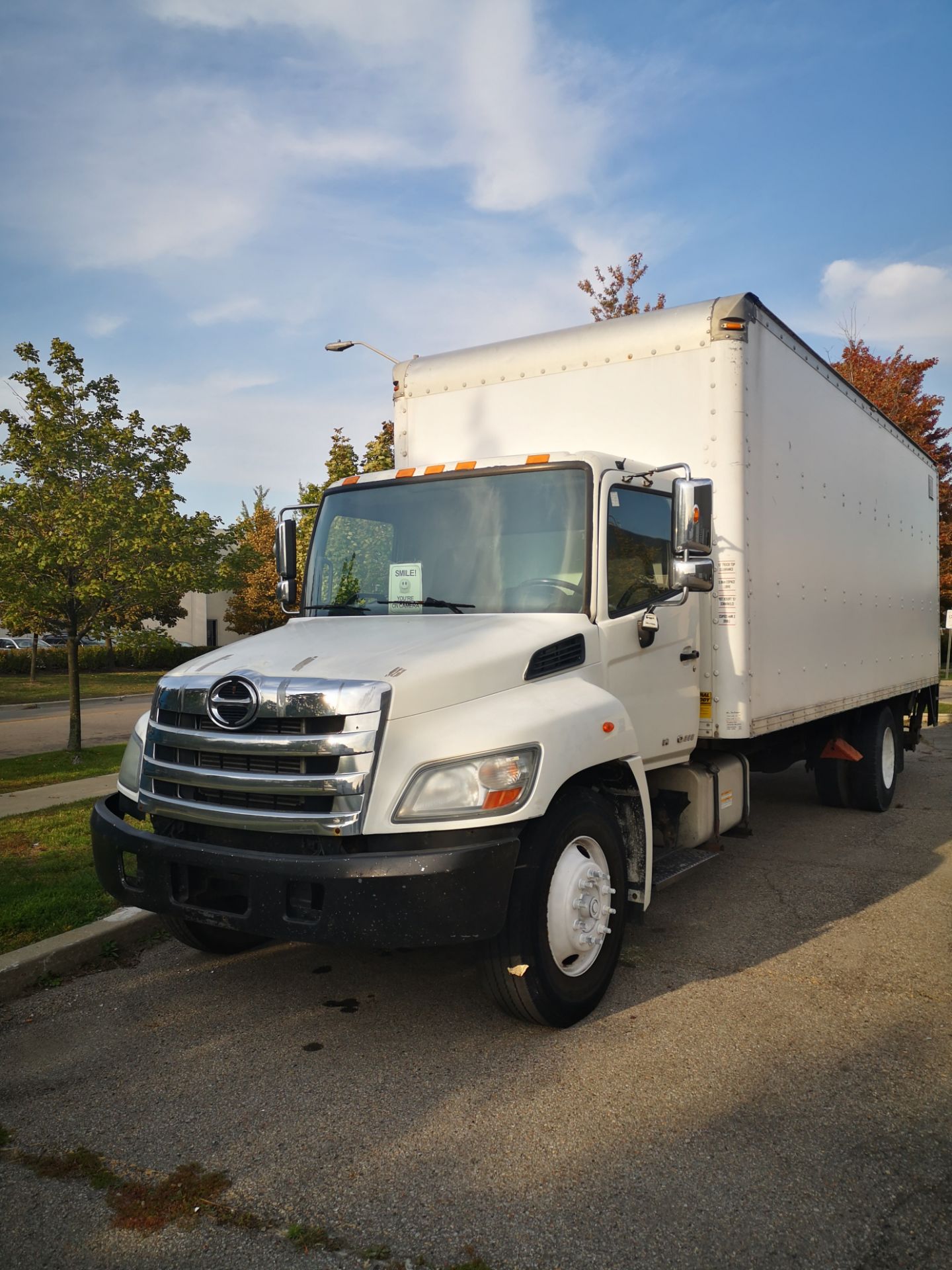 HINO, 268, 24', BOX TRUCK WITH CENTRAL TRUCK BODY, ALLISON, 6-SPEED, AUTOMATIC TRANSMISSION, 3,000