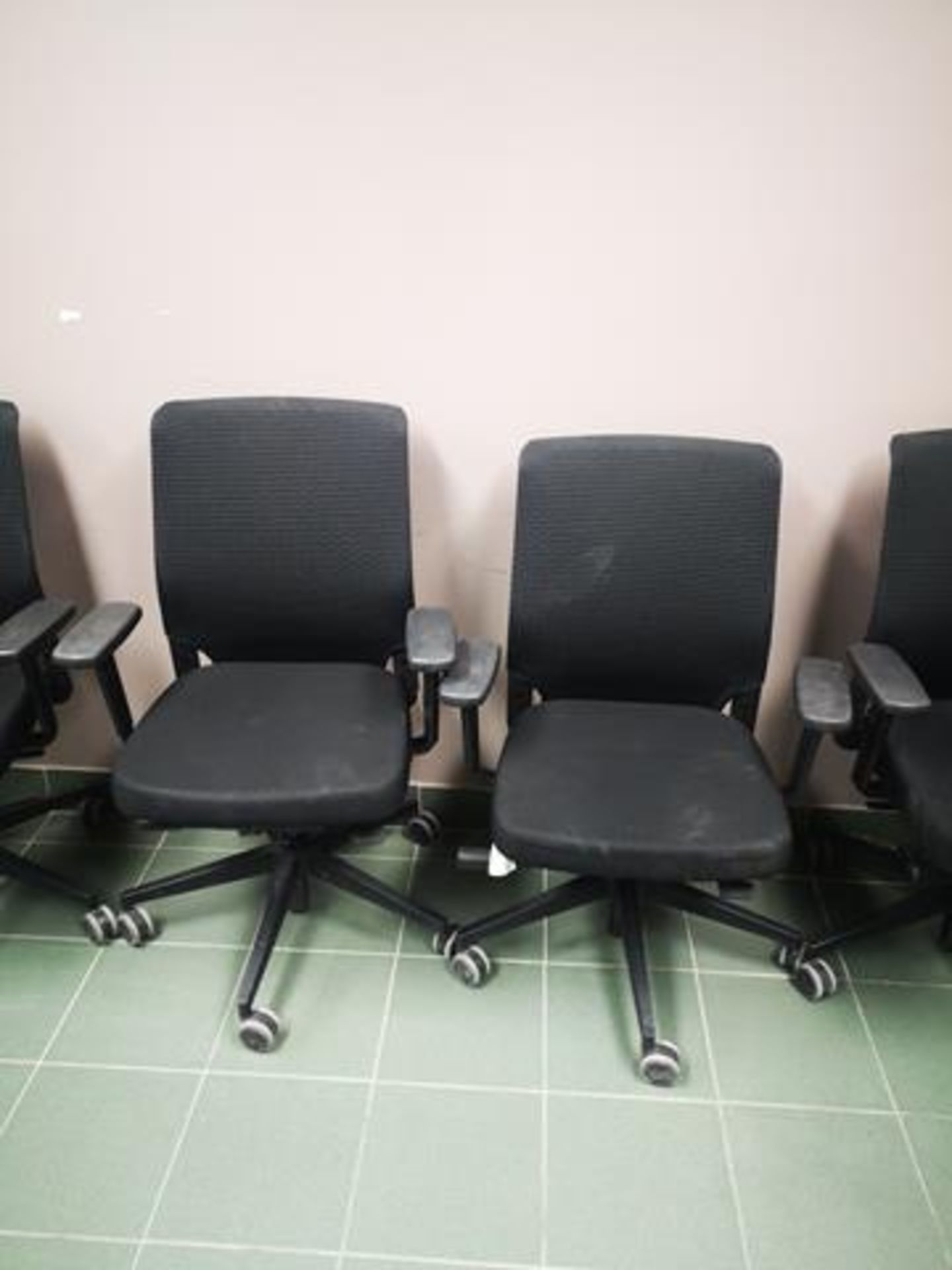 BLACK, FABRIC CHAIRS ON CASTERS - Image 4 of 6