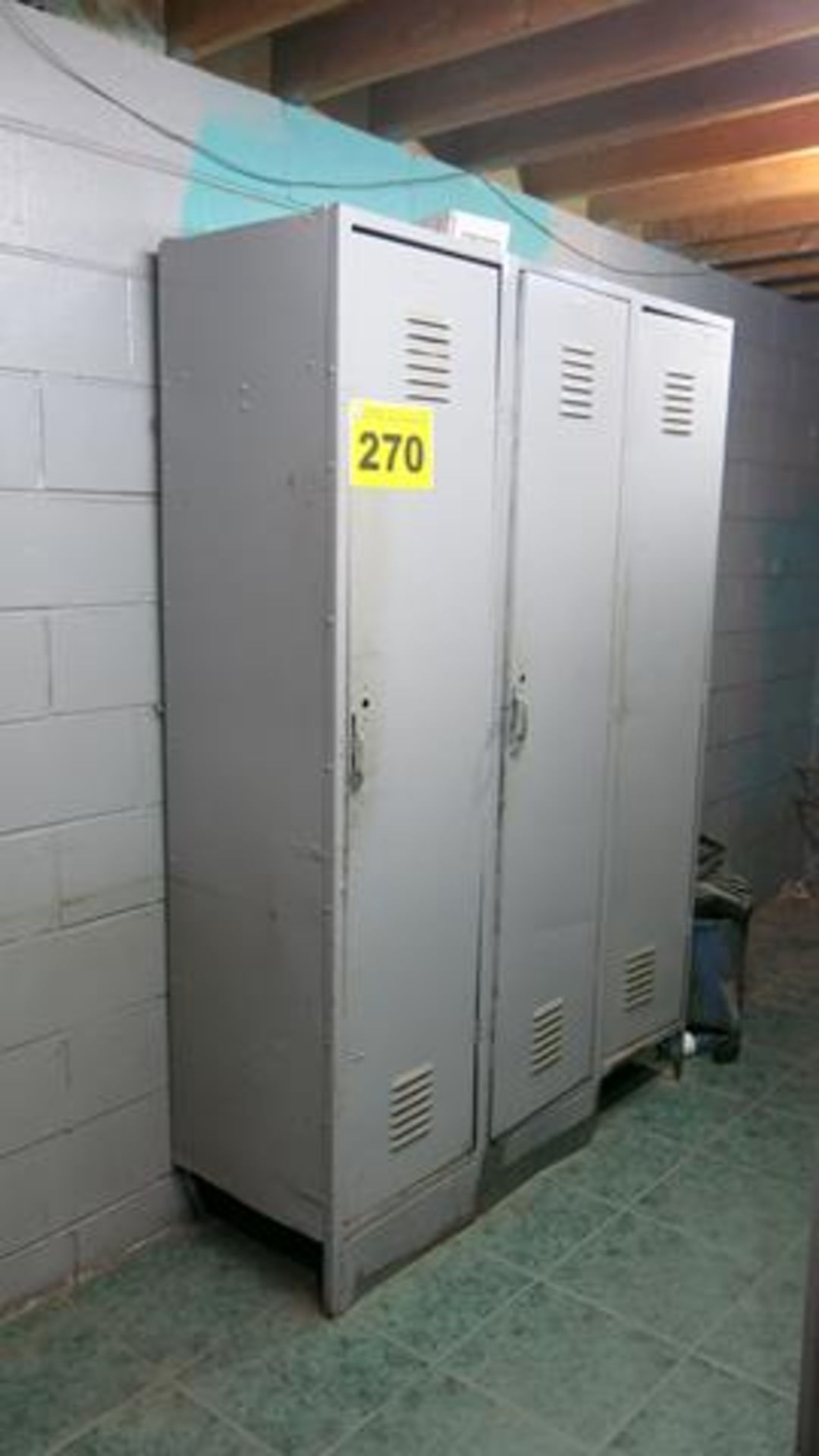 THREE SECTION, LOCKER