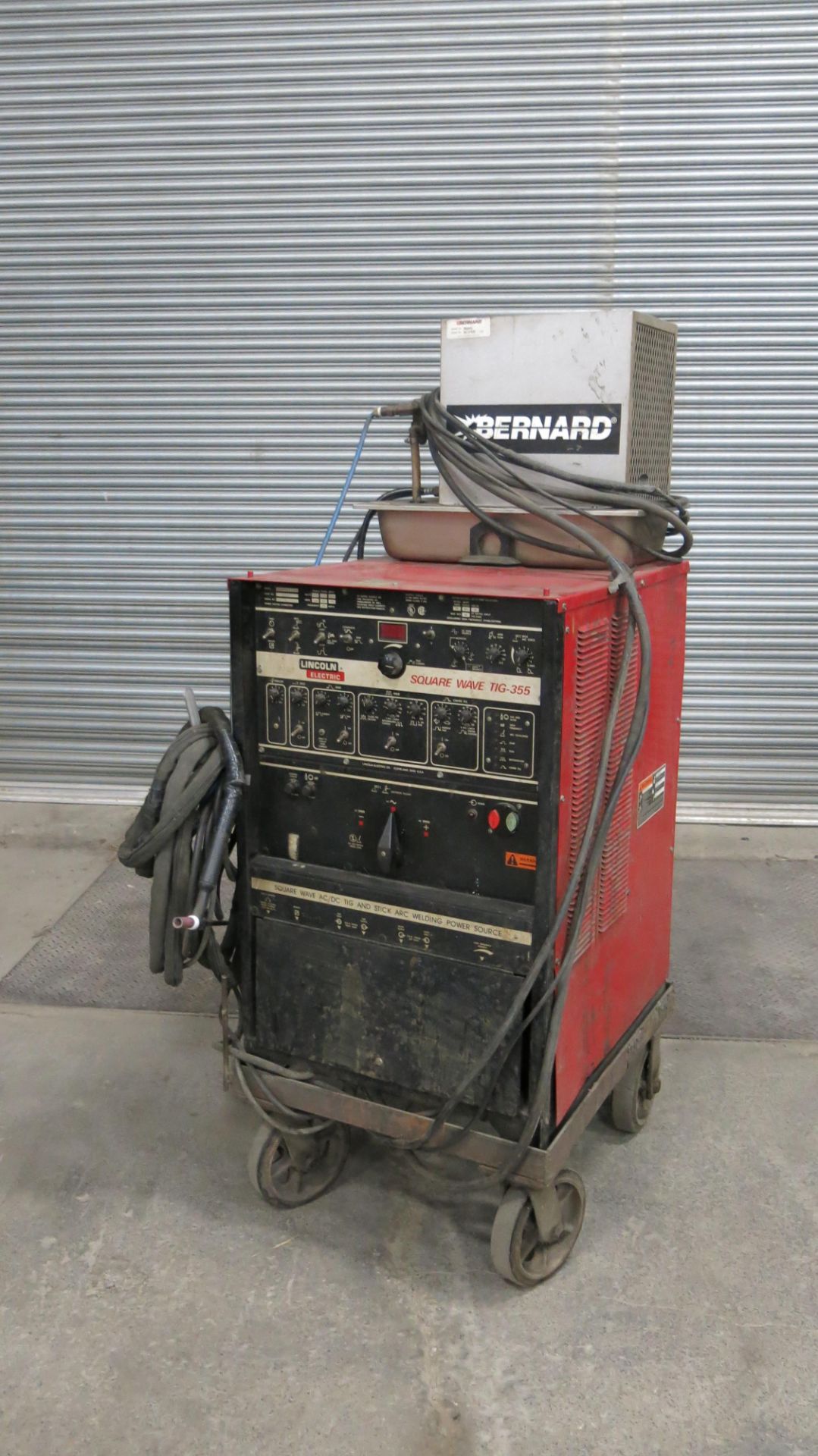 LINCOLN, SQUARE WAVE TIG 355, 355 AMP, TIG WELDER WITH BERNARD, 3500SS, WATER CHILLER, S/N WC376320