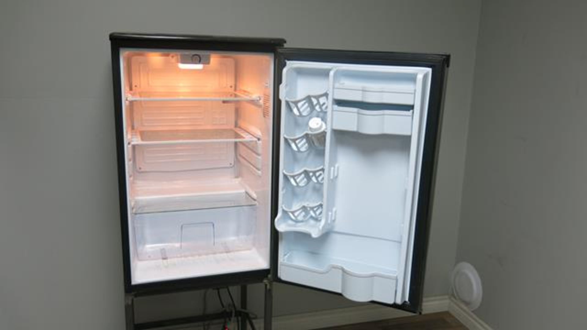 DANBY, MINI REFRIGERATOR - Image 2 of 3