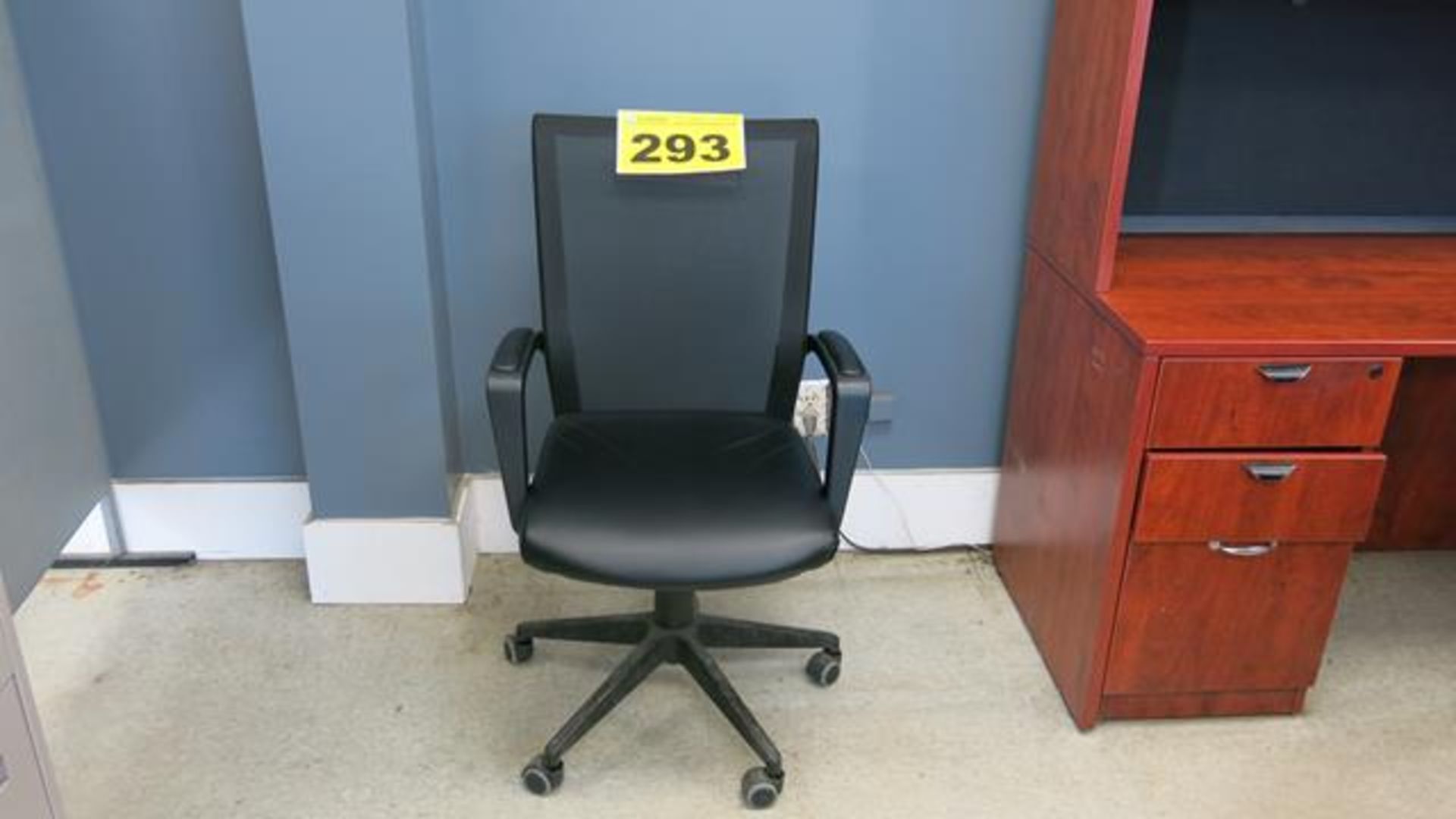 LEATHER, OFFICE CHAIR ON CASTERS