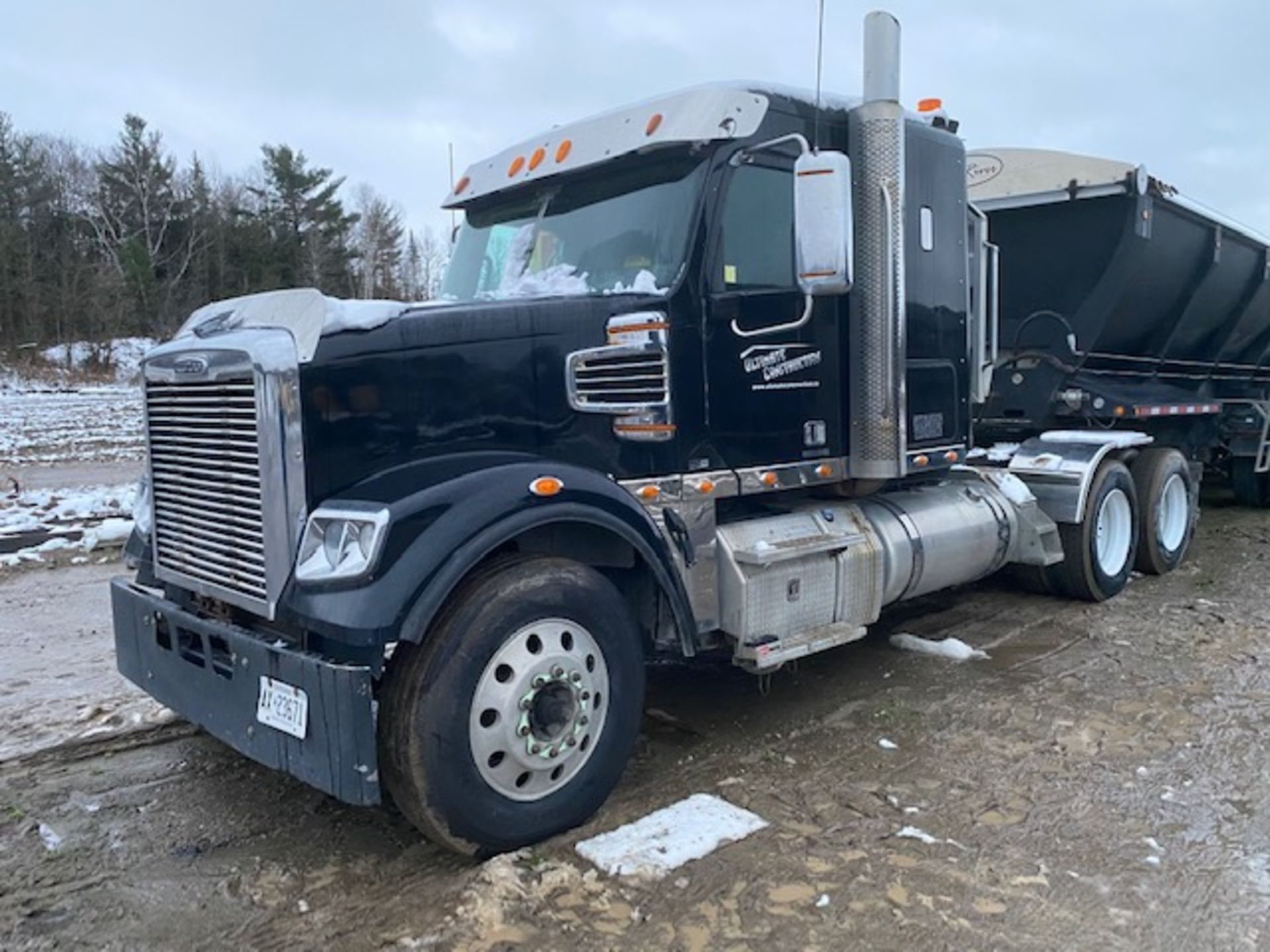 FREIGHTLINER, CORONADO, SLEEPER TRUCK TRACTOR, DETROIT, DD15, DIESEL ENGINE, 18 SPEED MANUAL