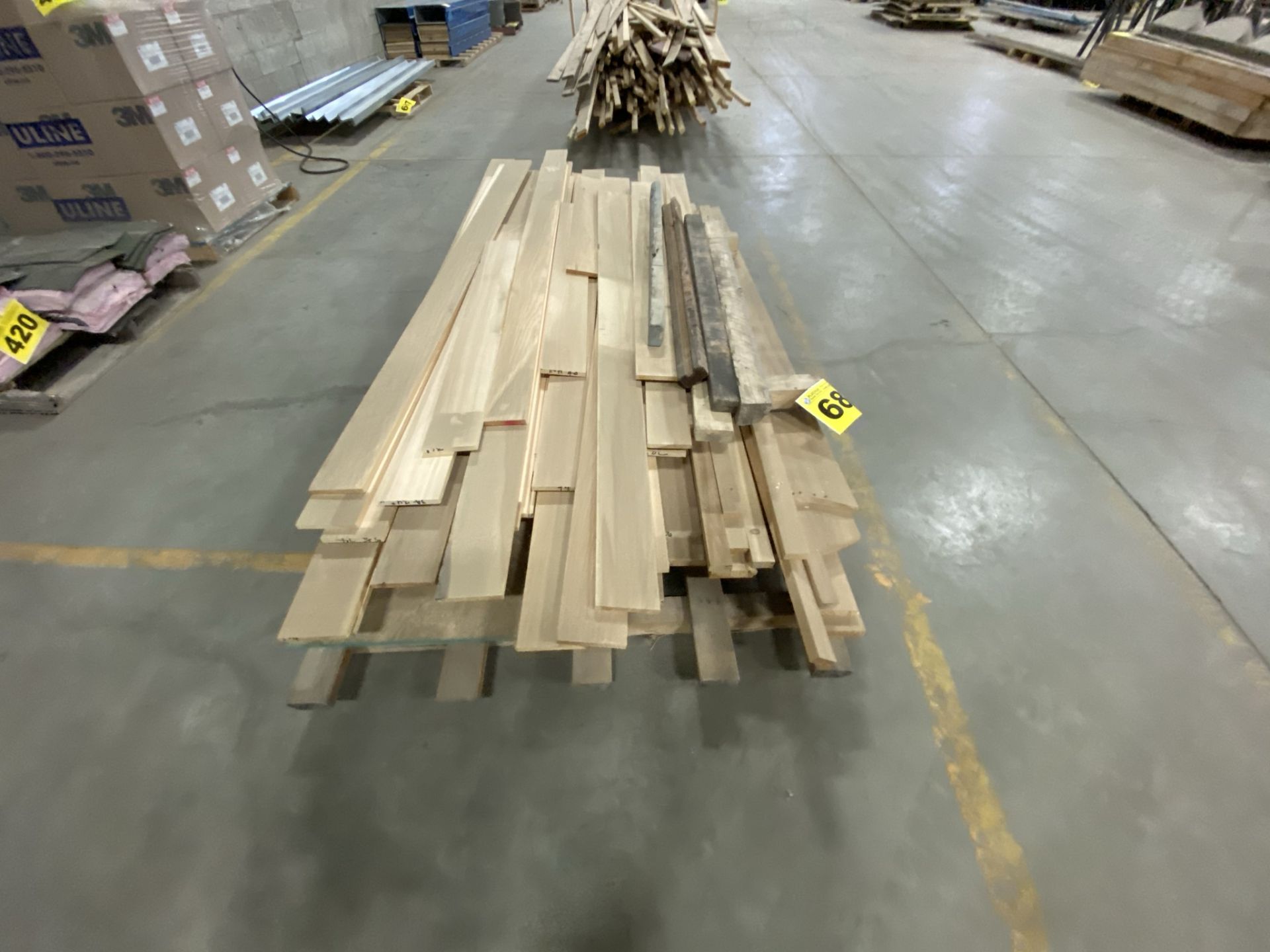 LOT OF PINE LUMBER, ASSORTED SIZES - Image 2 of 3