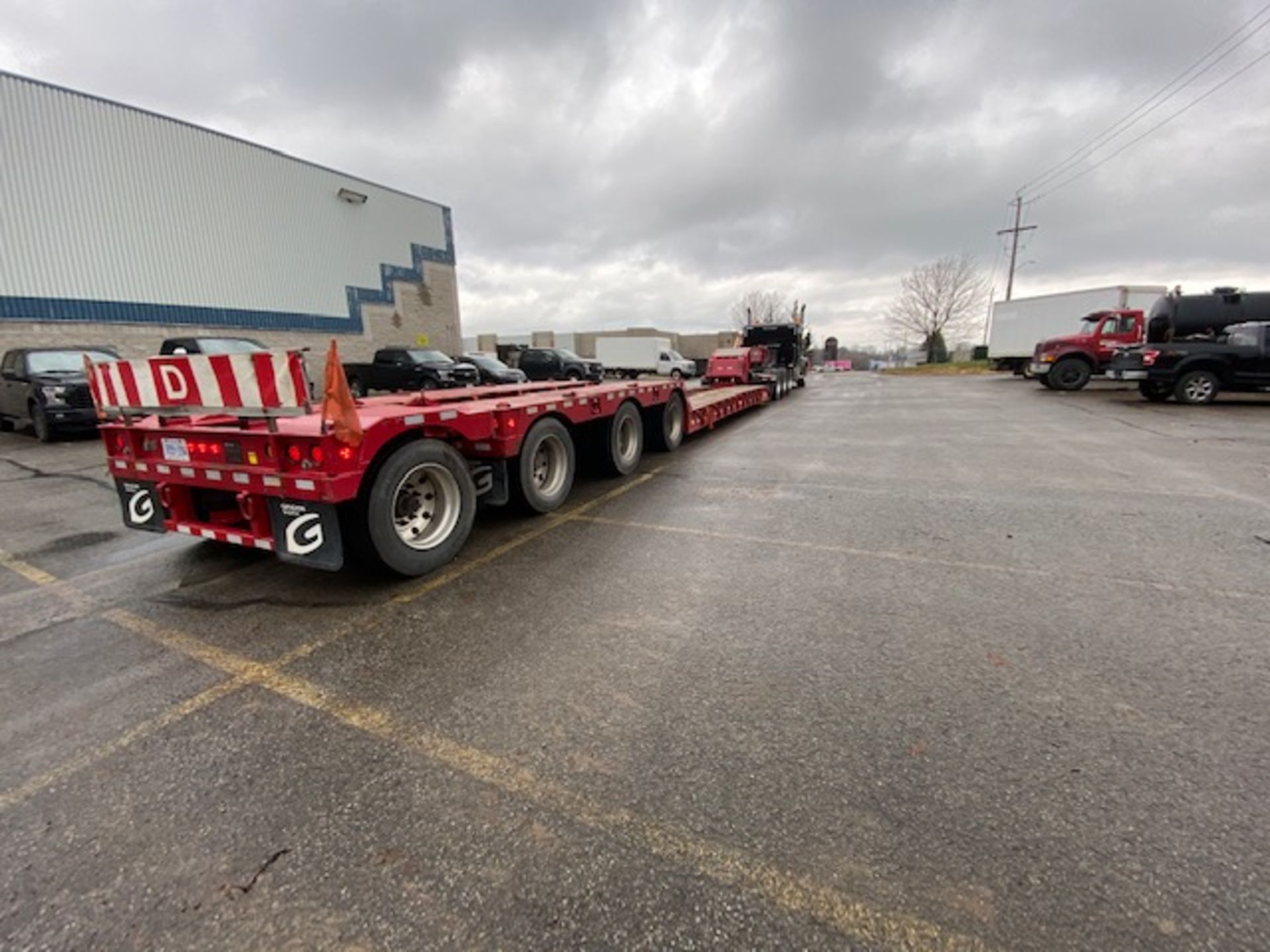 JC TRAILERS, TRI AXLE, 55 TON, GOOSE NECK, LOWBOY TRAILER, AIR RIDE, HYDRAULIC DETACHABLE GNF, PIN - Image 5 of 23