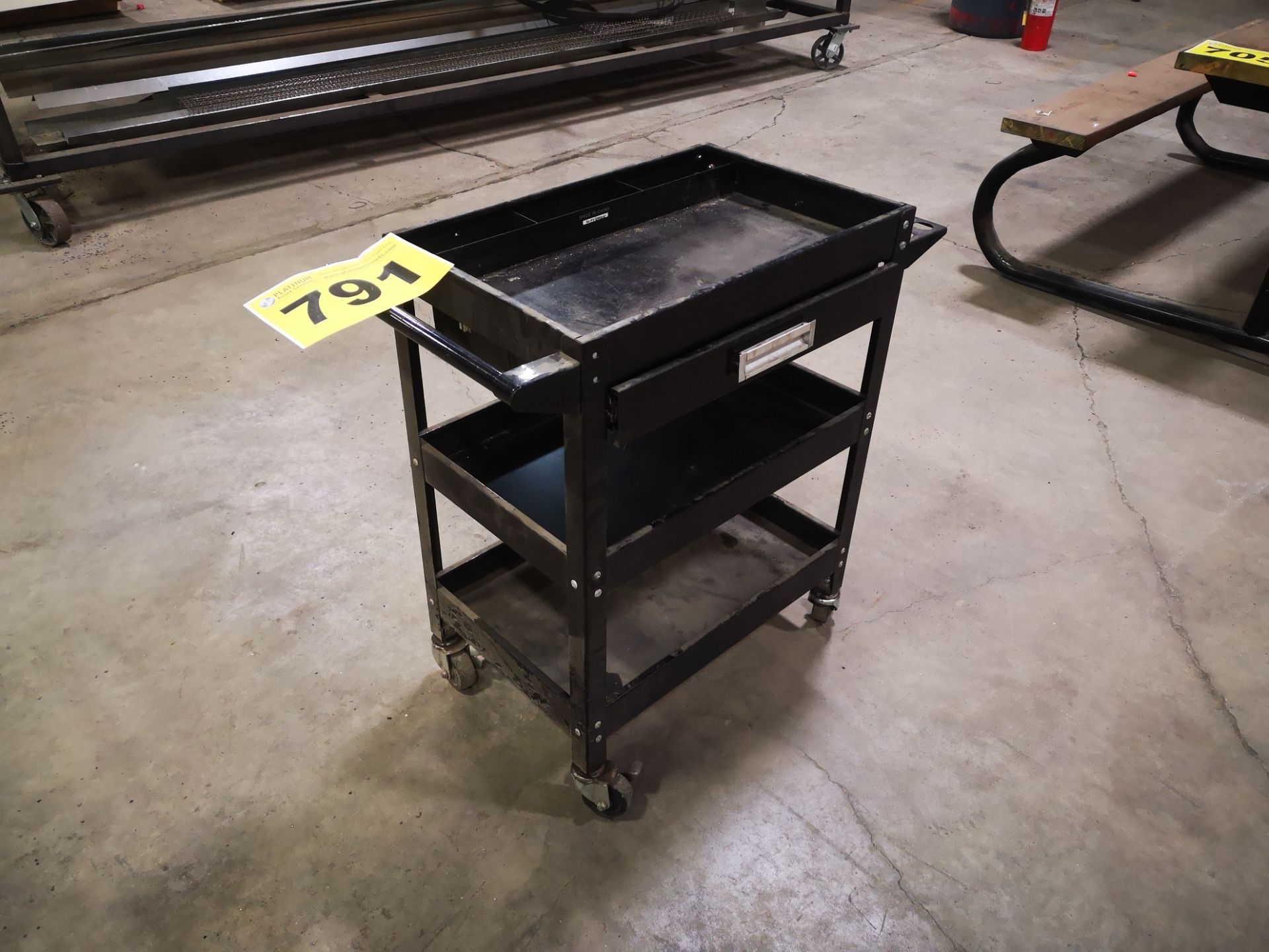 TOOL CART ON CASTERS - Image 2 of 3