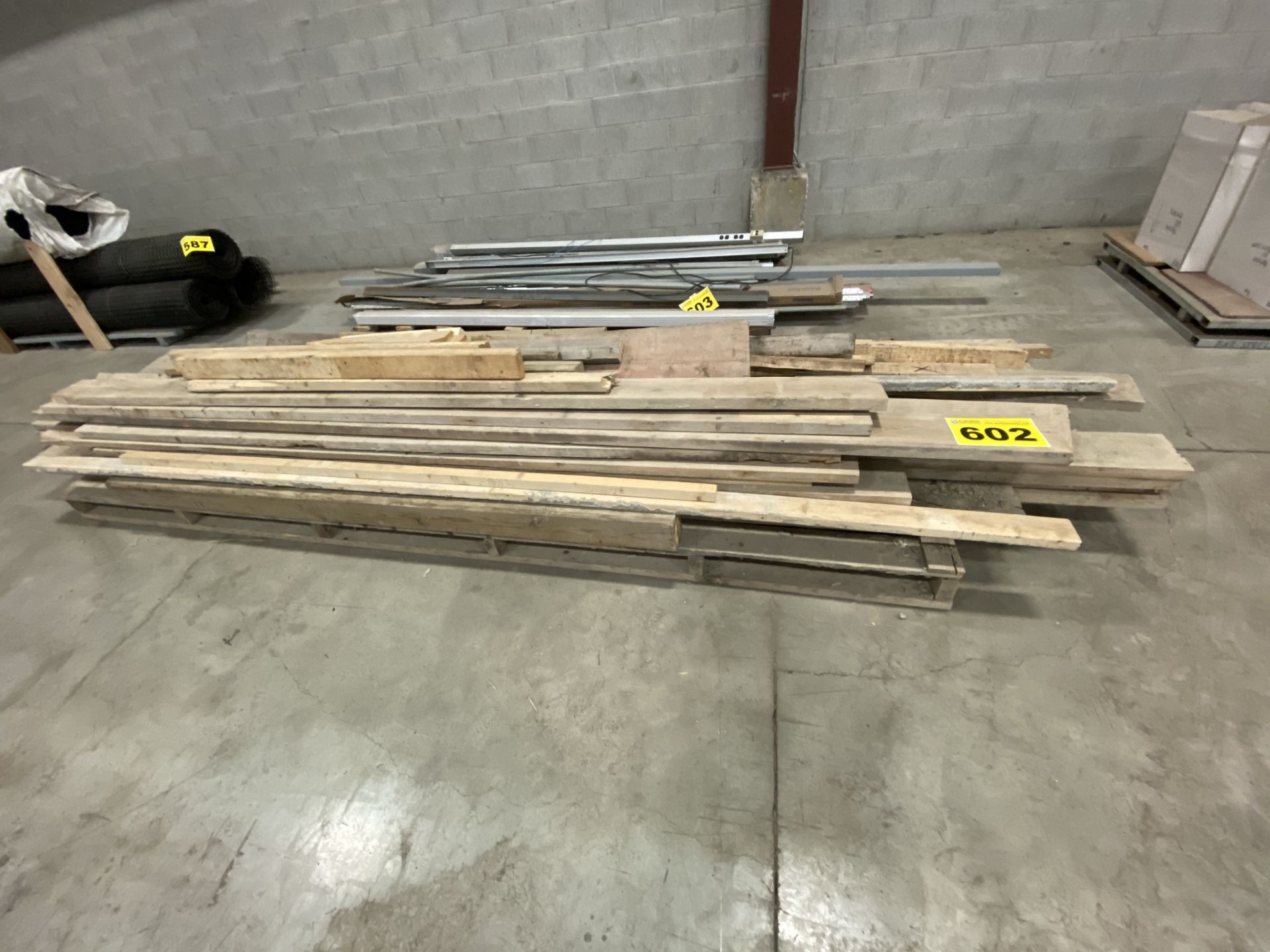 LOT OF FOUNDATION FORM LUMBER
