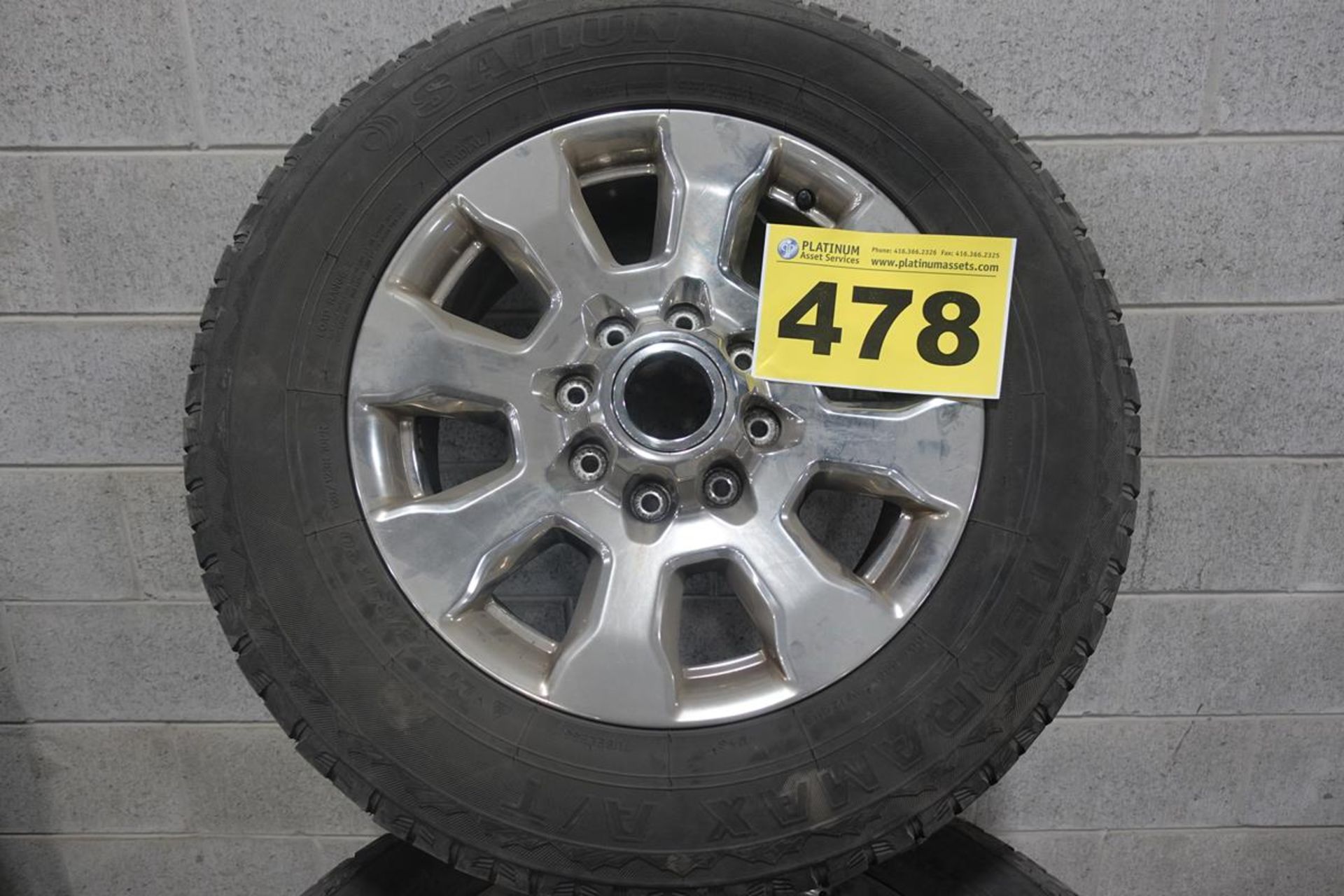 SAILUN, LT275/65R20, M+S, TIRE ON CHROME RIM WITH LUG NUTS (FITS FORD, F550) - Image 2 of 10