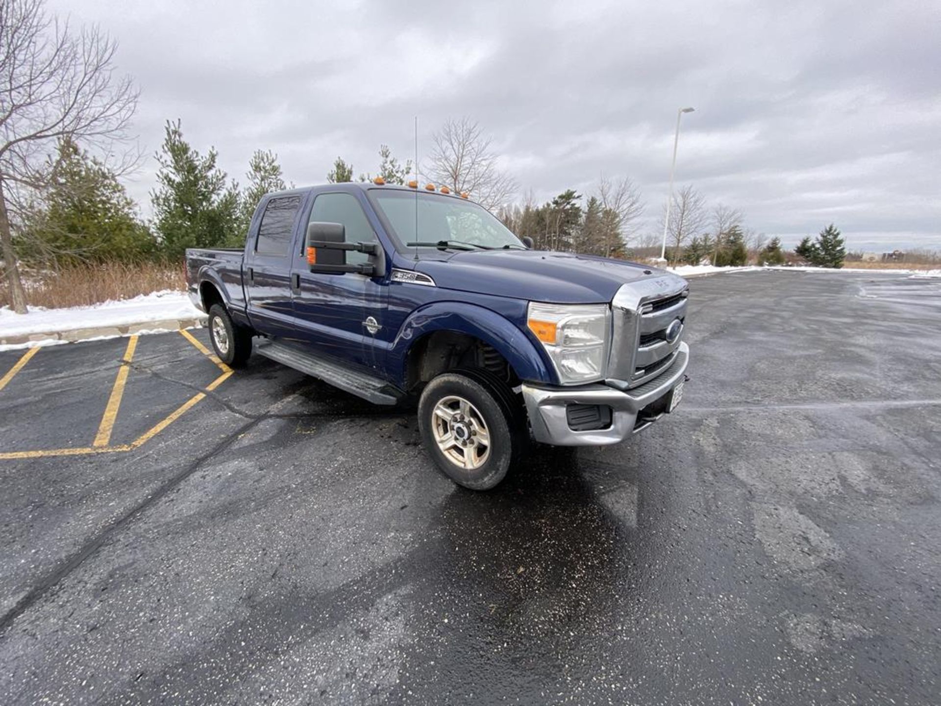 FORD, F-350, PICK-UP TRUCK, SUPERCREW, 6.7 V8 POWER STROKE DIESEL ENGINE, 4X4, LOCKING HUBS, 350,480 - Image 3 of 16