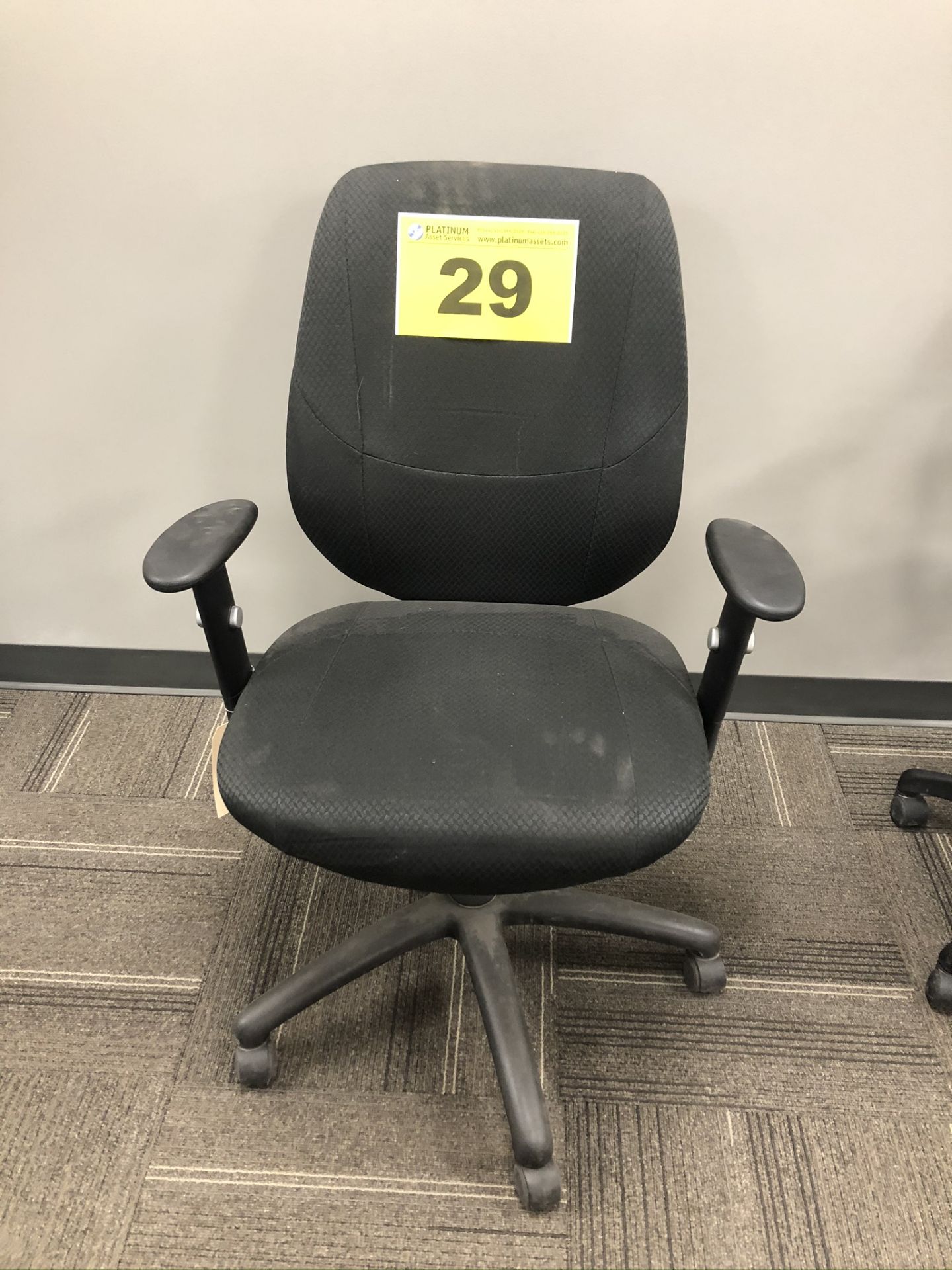 BLACK, FABRIC OFFICE CHAIR ON WHEELS