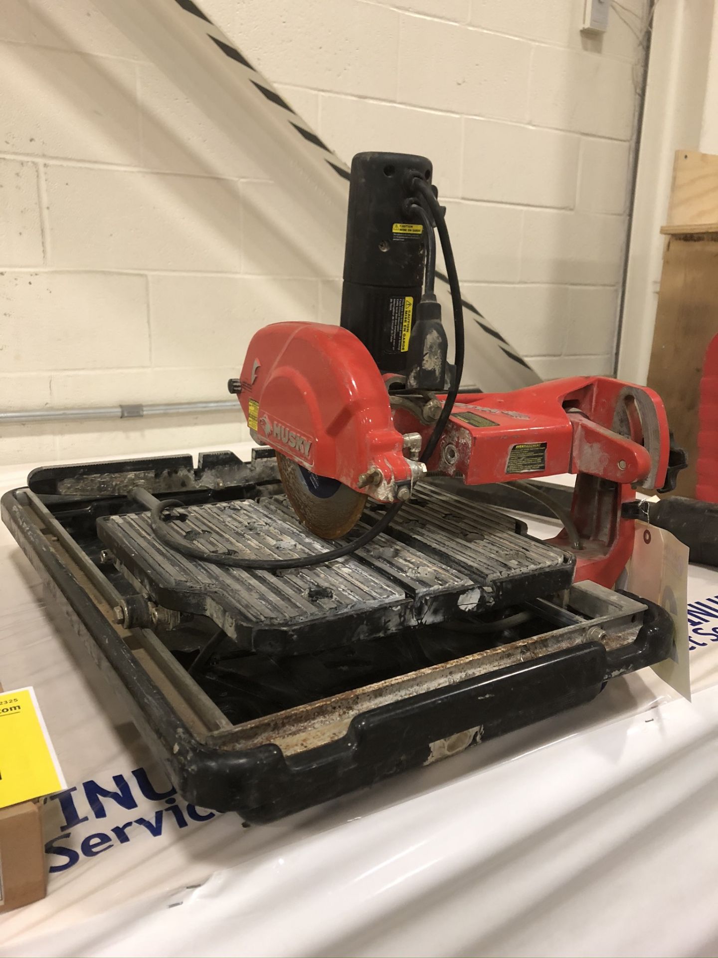HUSKY, THD950LN, TILE SAW WITH TRAY, S/N J8042624 - Image 2 of 3