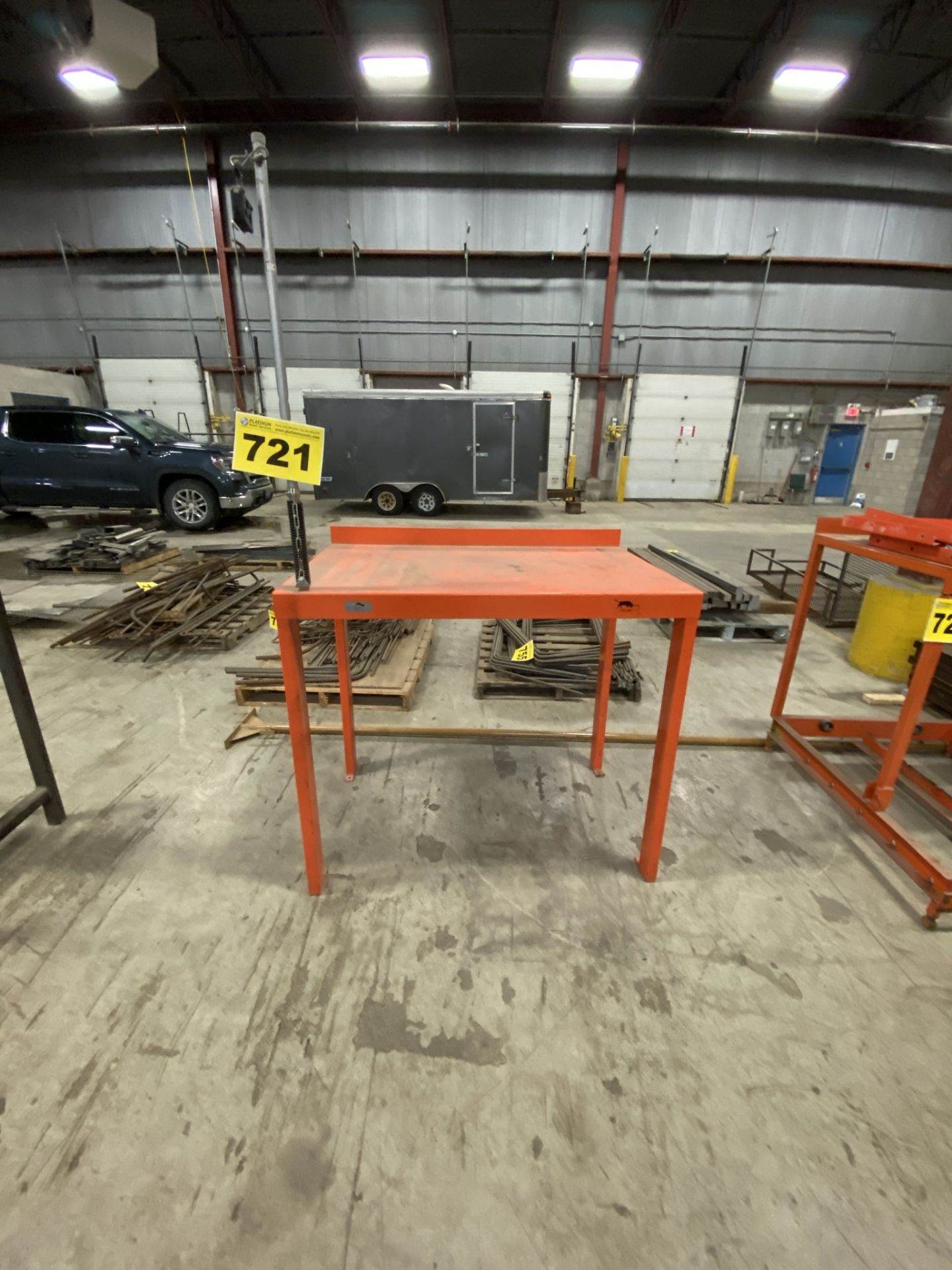 CARNEY, ELECTRIC LIFT TRUCK CHARGING STAND