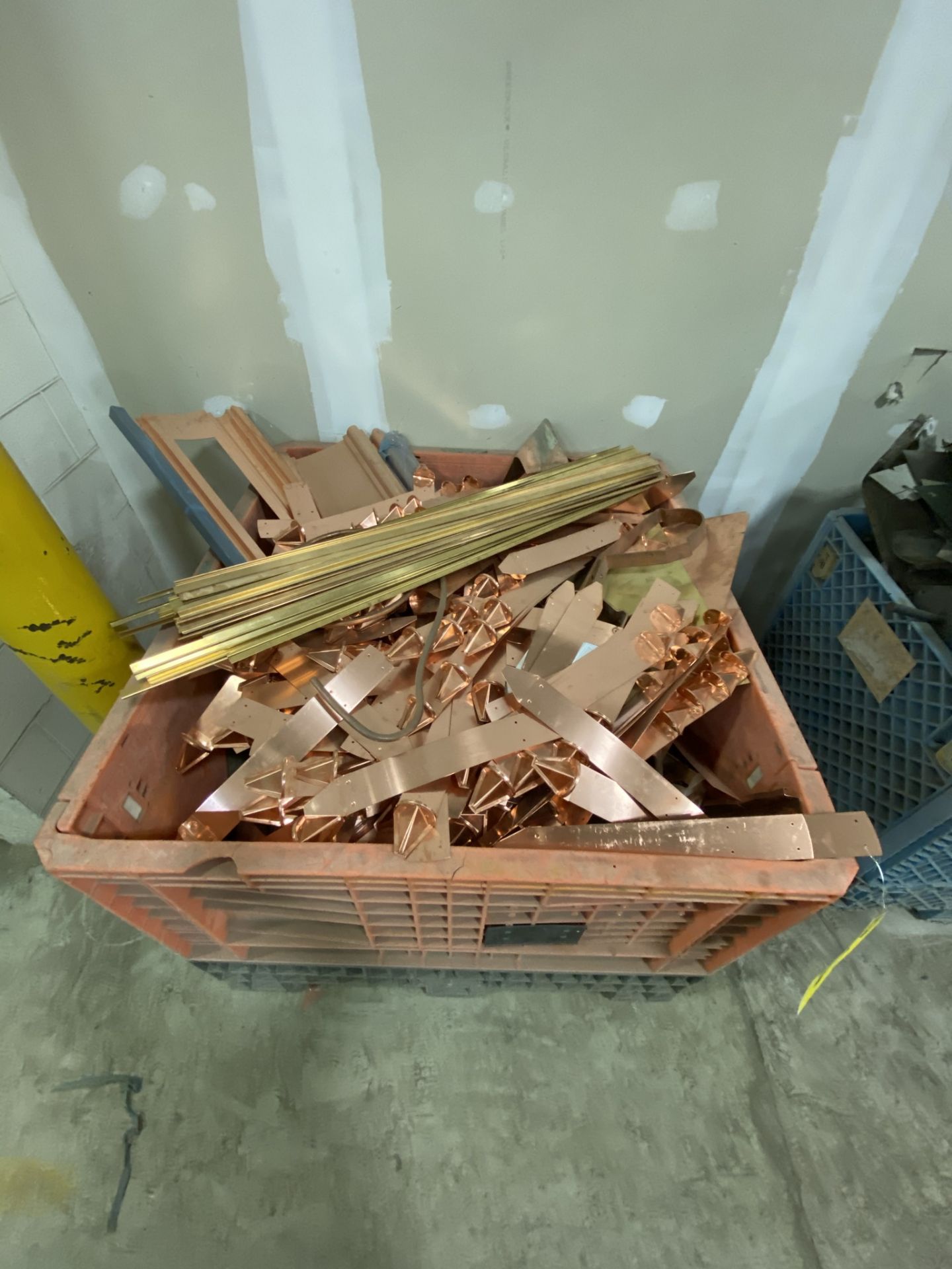 LOT OF COPPER WITH PLASTIC STACKING TOTE - Image 2 of 2