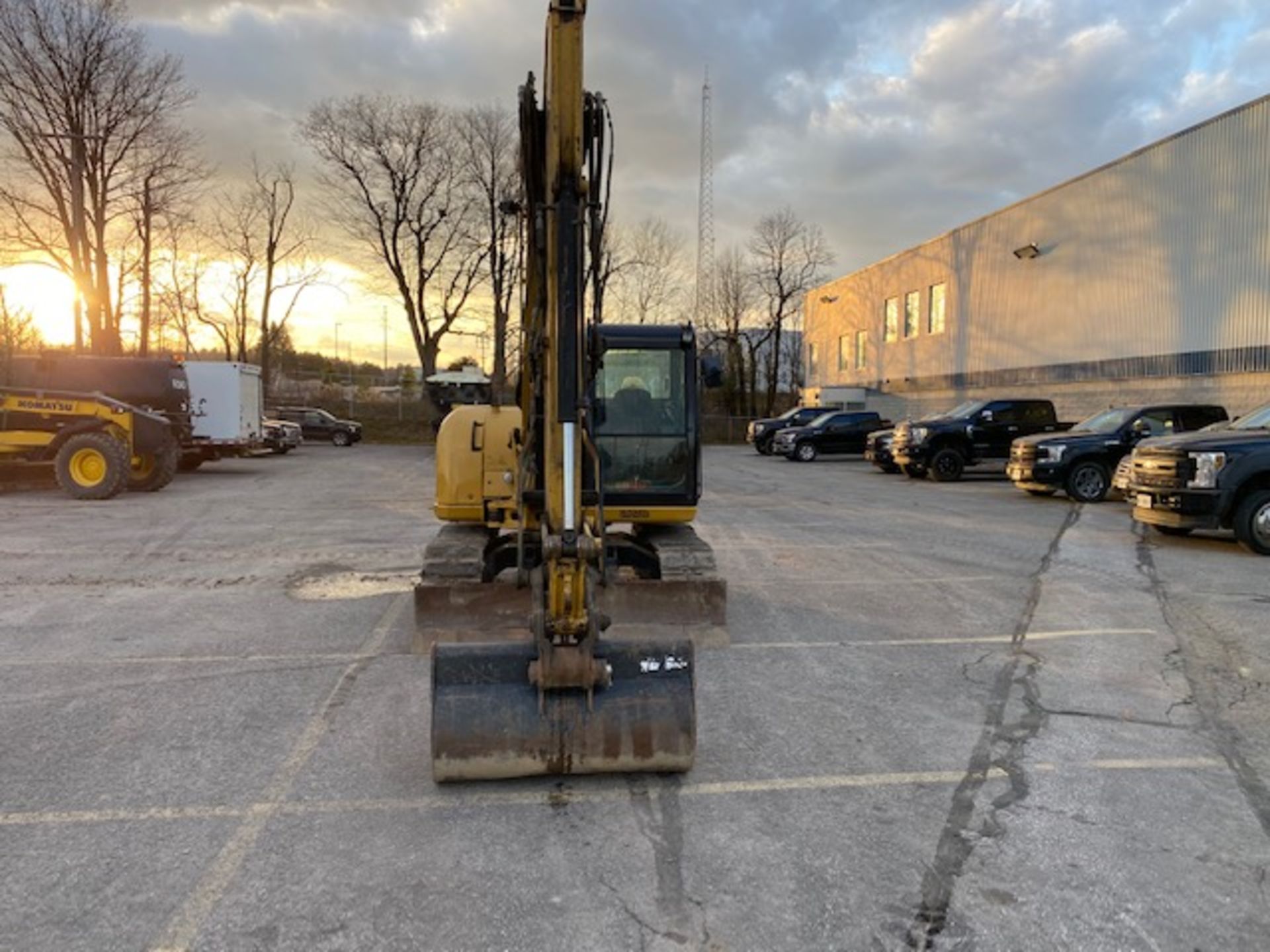 CATERPILLAR, 308E, RUBBER TRACK MOUNTED, HYDRAULIC MINI-EXCAVATOR, THUMB ATTACHMENT, ENCLOSED CAB, - Image 2 of 16