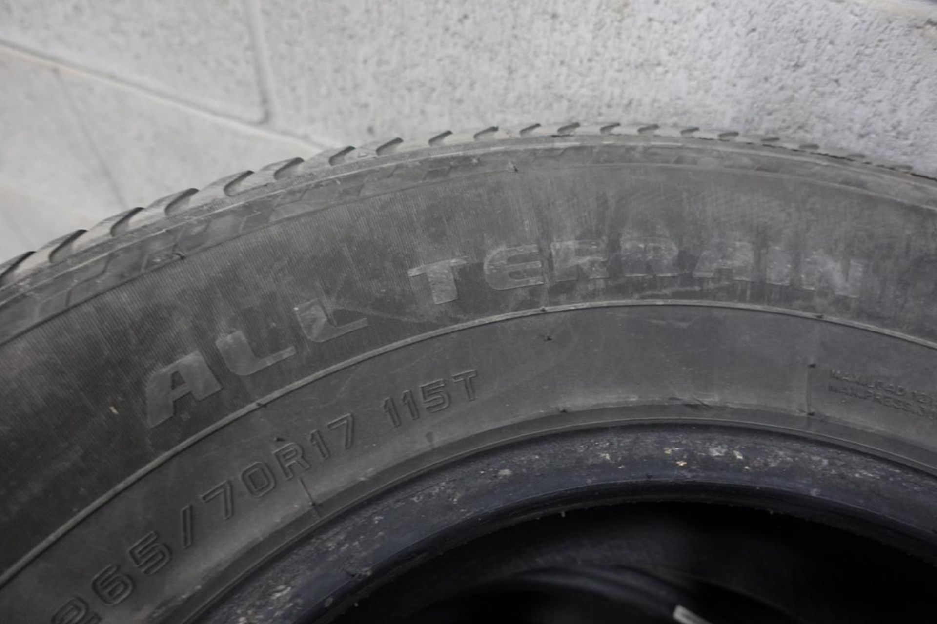 MIRAGE, 265/70R17, ALL TERRAIN TIRE - Image 5 of 15