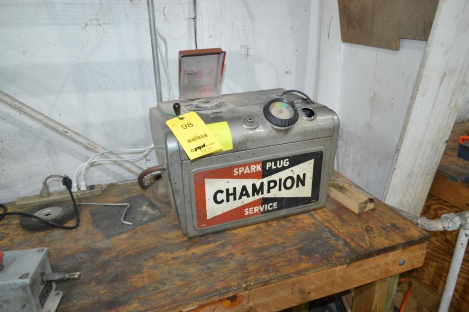 Champion Bench Top Spark Plug Cleaner