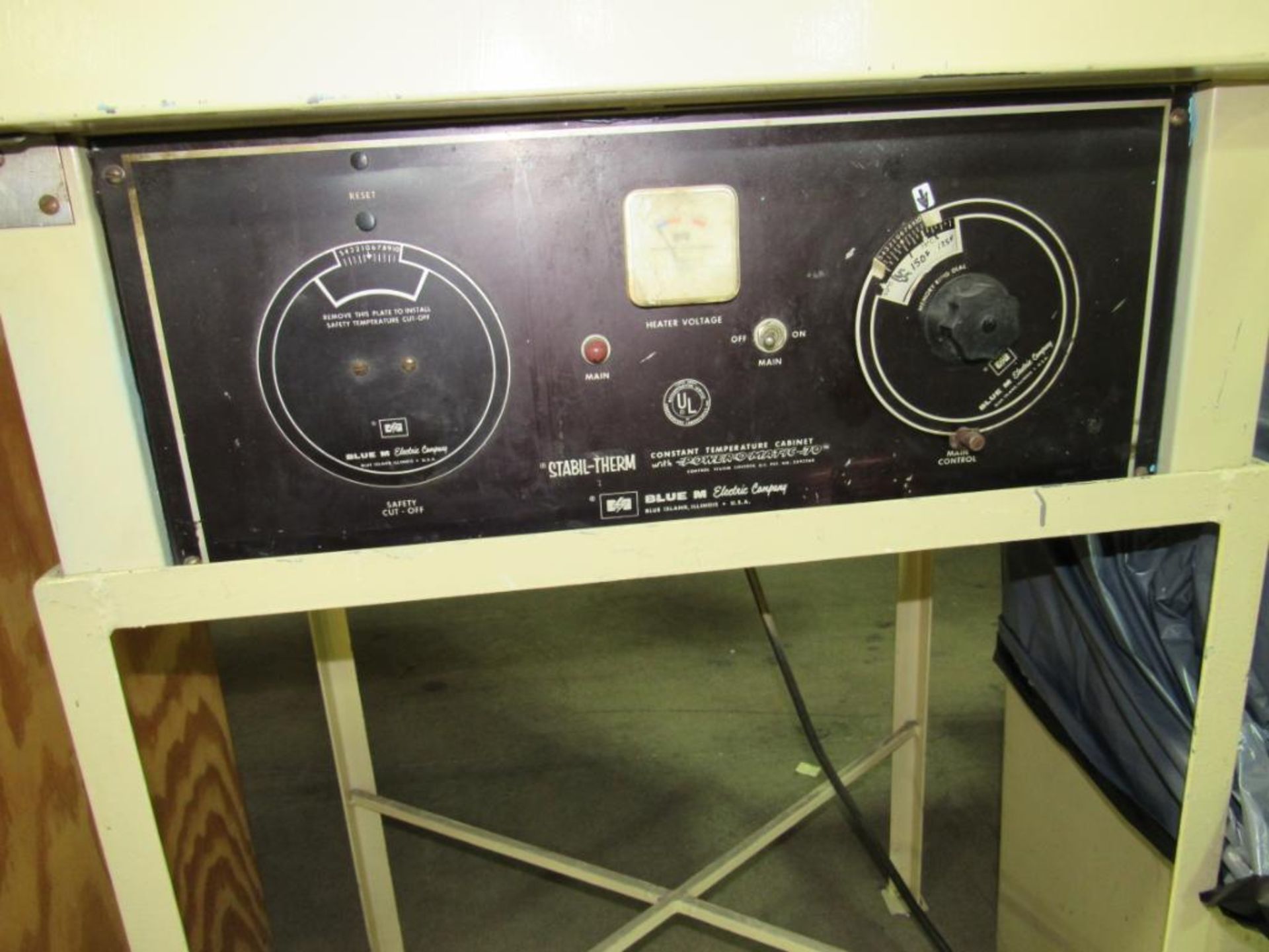 Blue M Stabil-Therm Constant Temperature Oven Model OV-490A-2, S/N JT-1087 (Area A) - Image 2 of 3