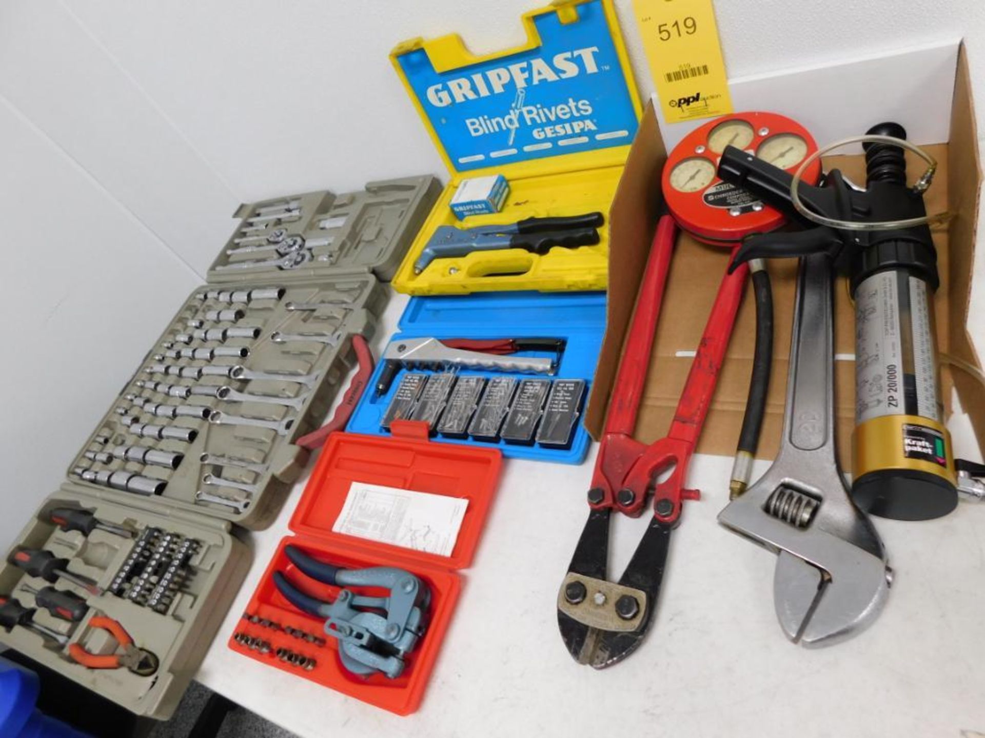 LOT: Assorted Hand Tools