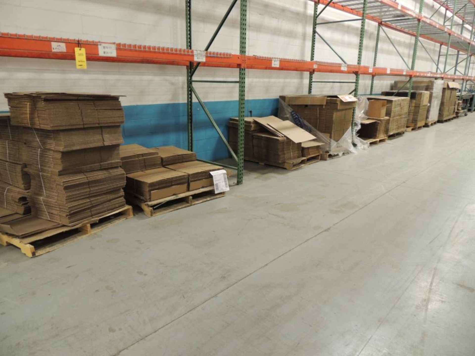 LOT: Cardboard Boxes (21) Pallets Various sizes - Image 2 of 18