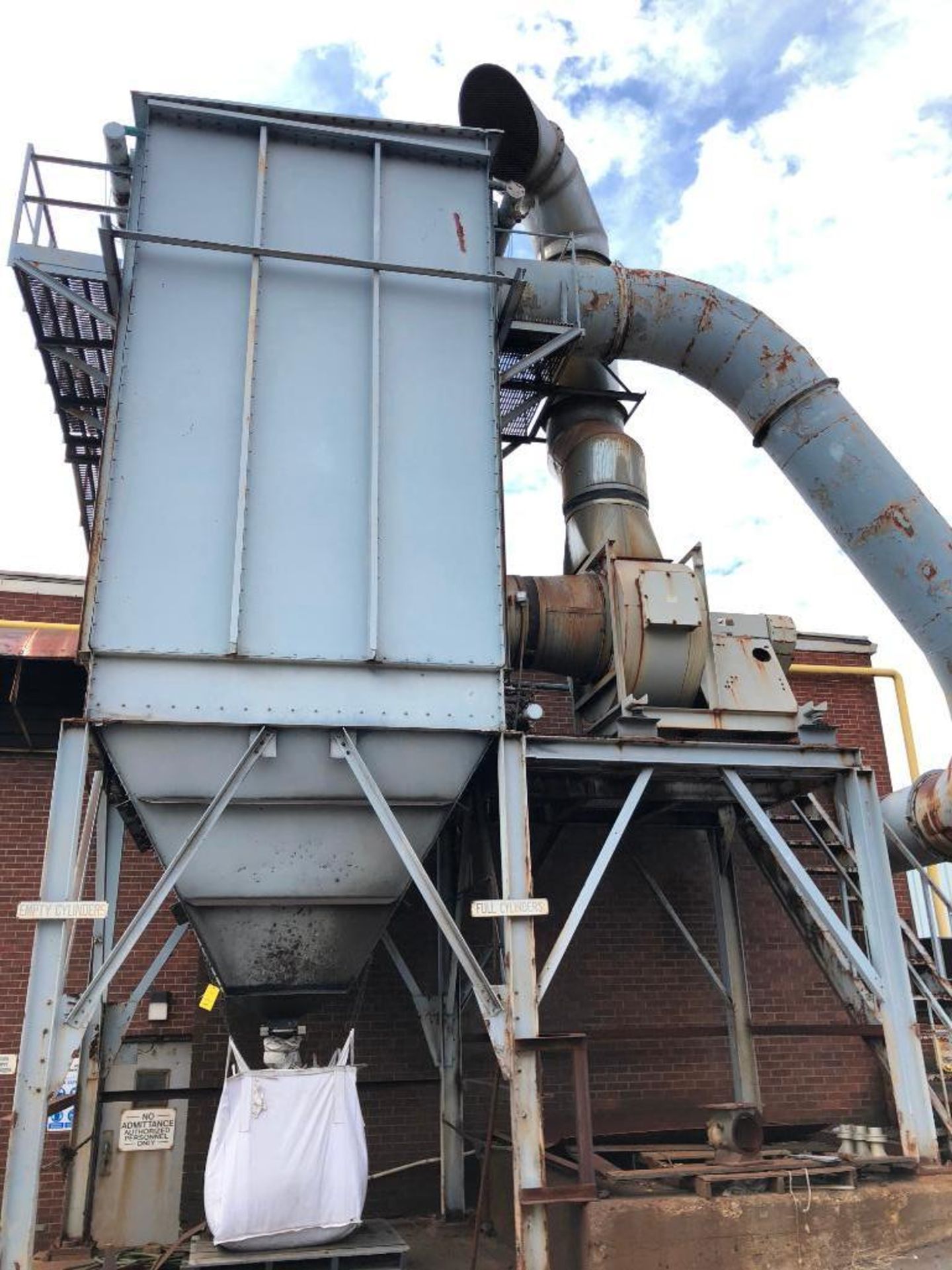 LOT: Grind Booth Dust Collector Pulse Bag with 60 hp Greenneck Blower Model 33-BISW-41-9r-111, 96 Ba - Image 2 of 2