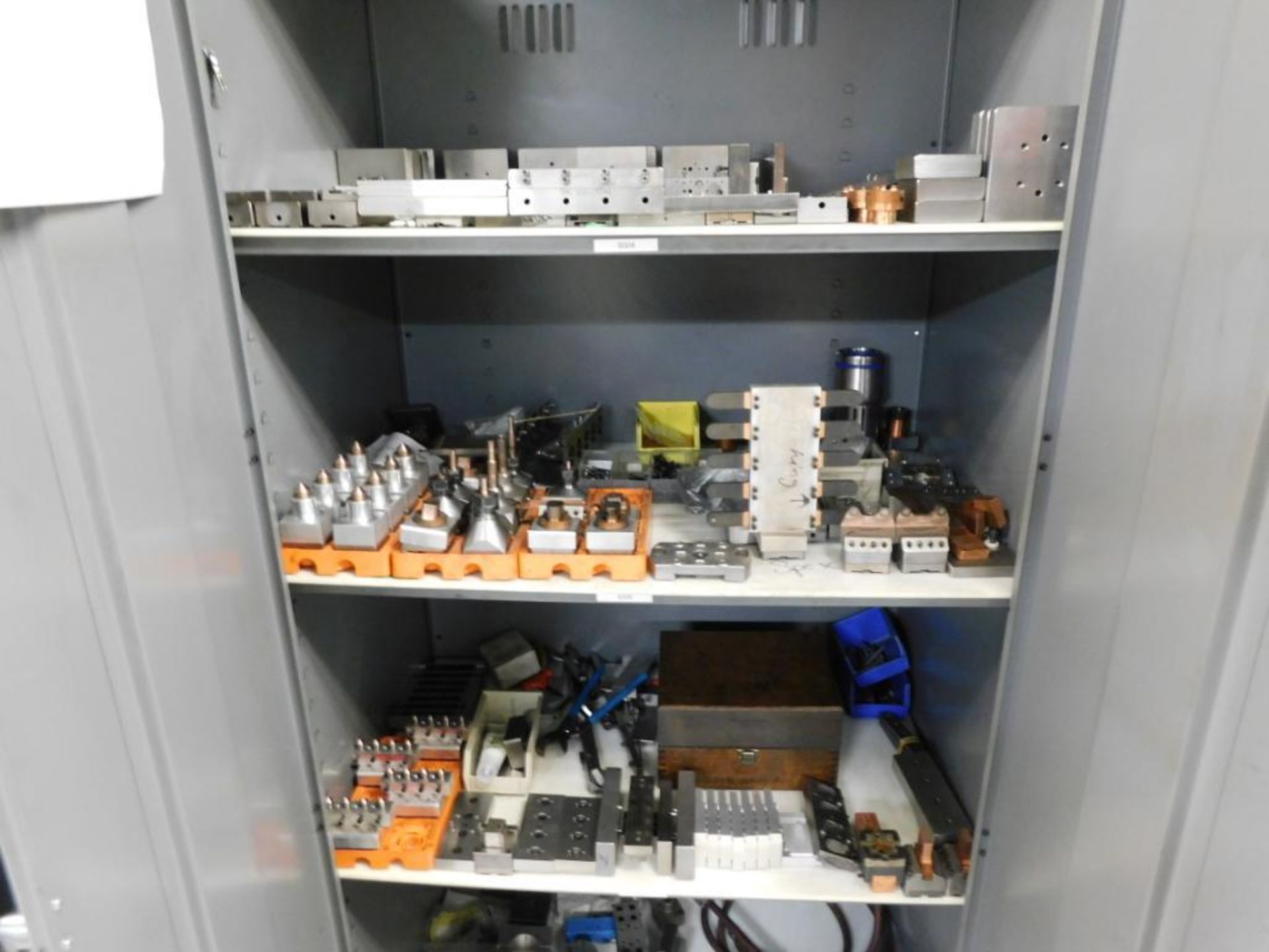 LOT: Assorted (2) Steel Cabinets w/Contents of System 3R Fixturing - Image 2 of 3