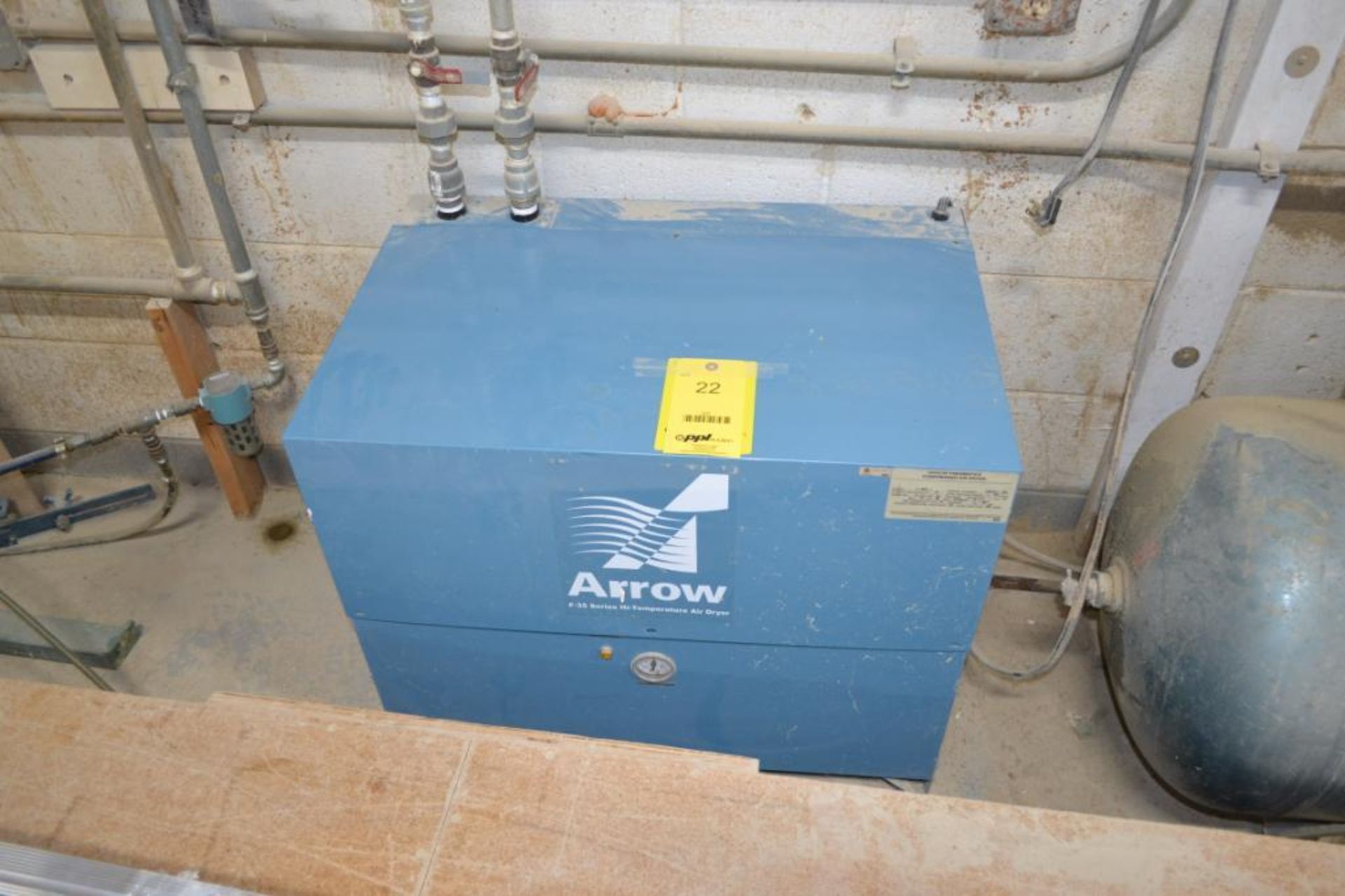 Arrow Refrigerated Air Dryer Series F35, S/N 2452761-064