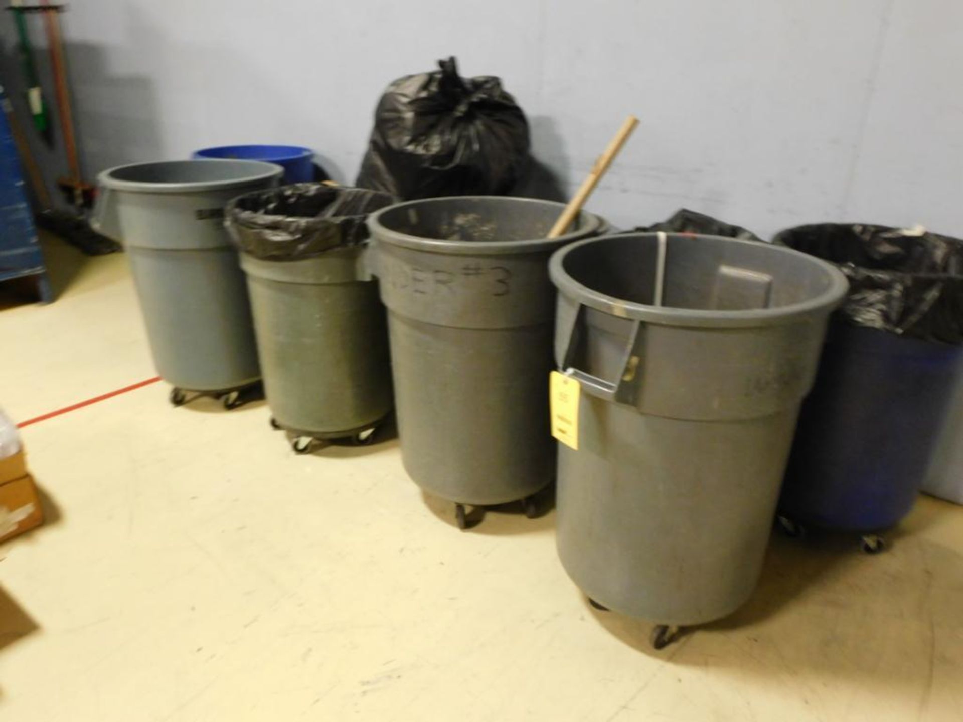 LOT (10) Rolling Trash Cans (LOCATED IN KS)