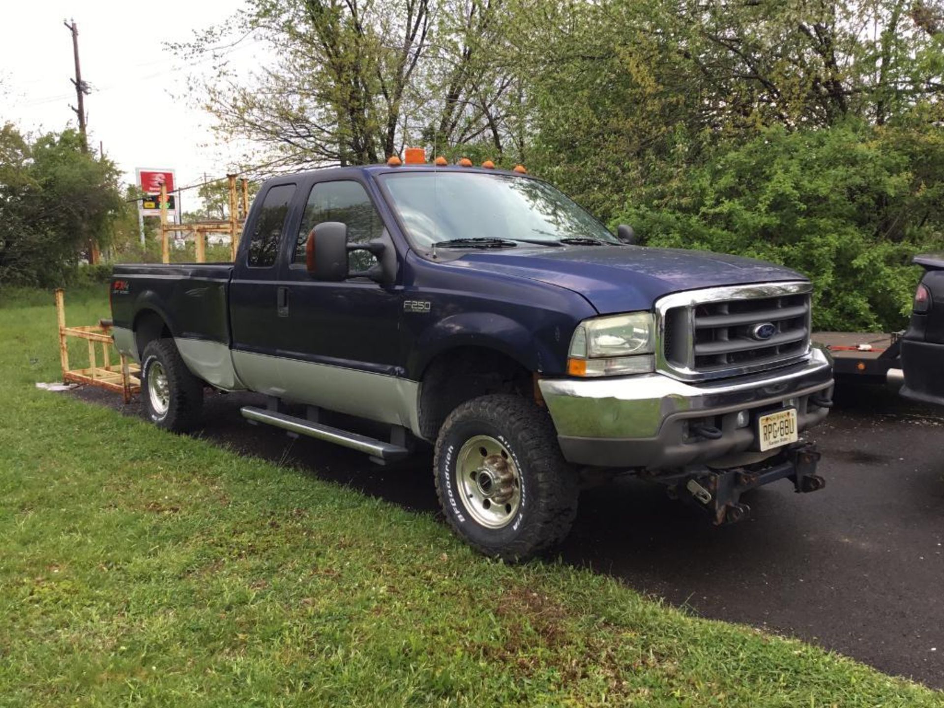 2004 Ford F-250 4x4 Pick Up Truck with Extended Cab, 8 ft. Bed, VIN: 1FTNX21LX4ELC54300, S.4 V8 Engi - Image 2 of 6