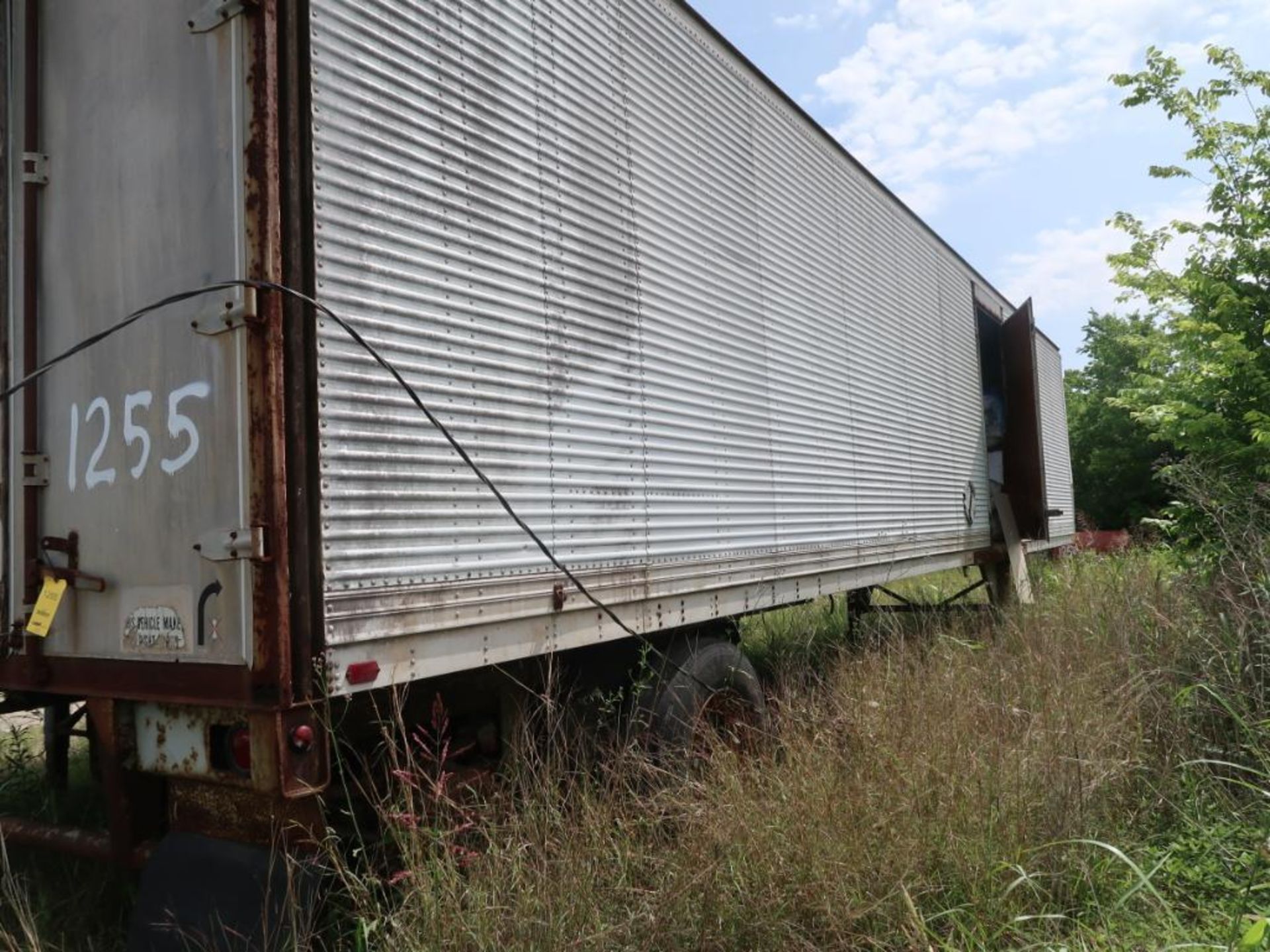 LOT: (2) Semi Trailers with Contents including Sonotubes & Concrete Supplies - Image 2 of 5