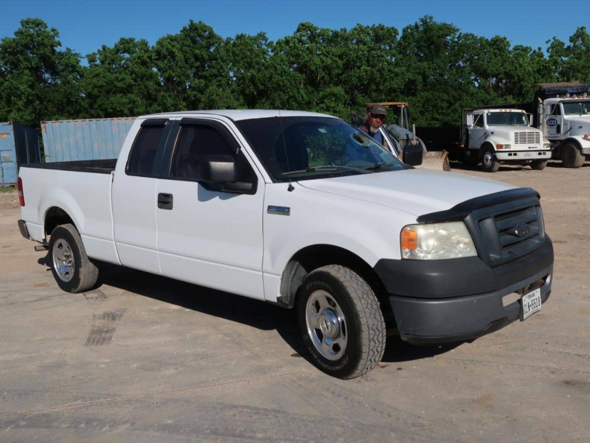 2007 Ford Pick-up Truck Model F-150, VIN 1FTRX12W57FA57103