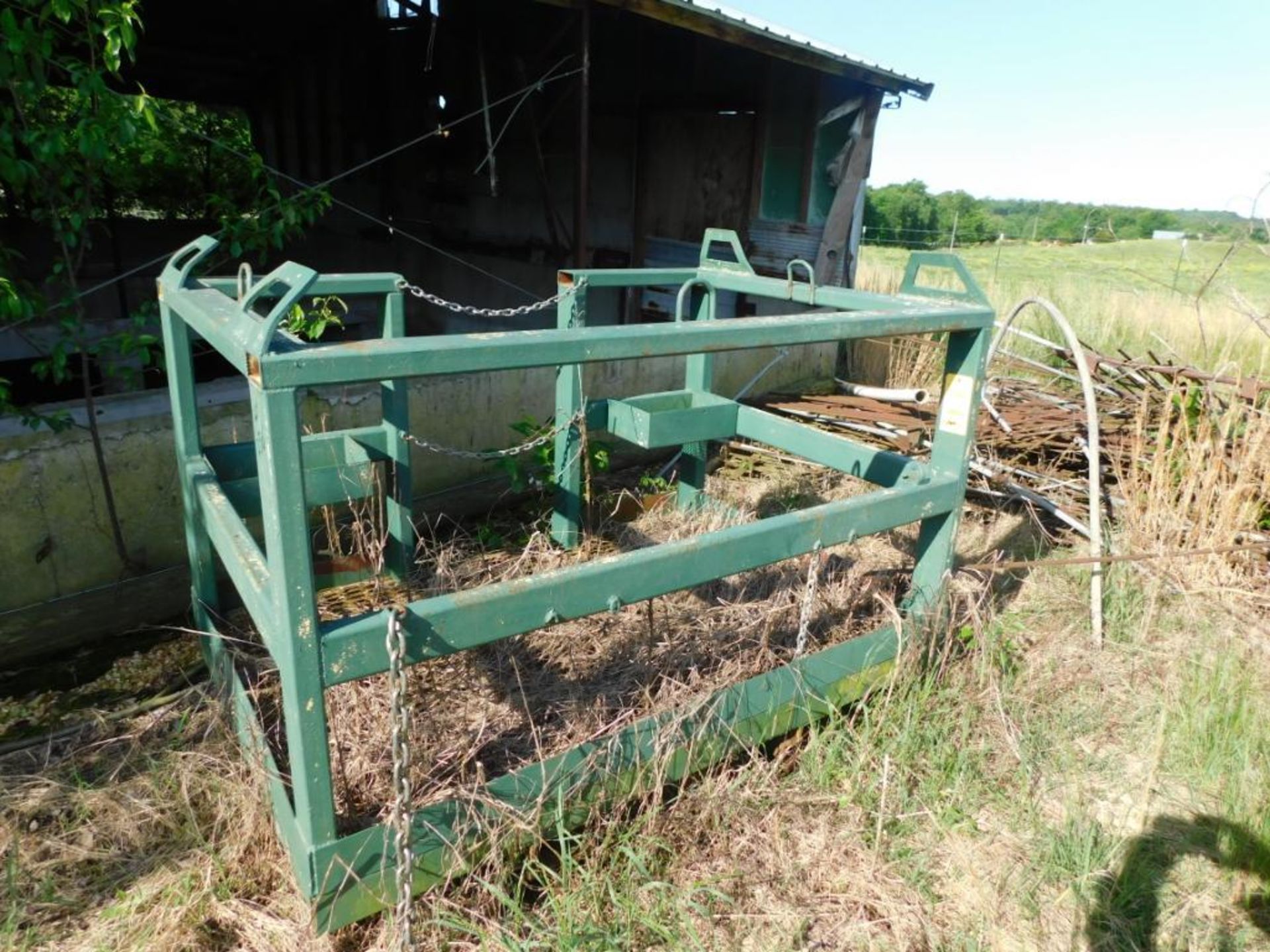 Forkliftable Man Basket (located outside)