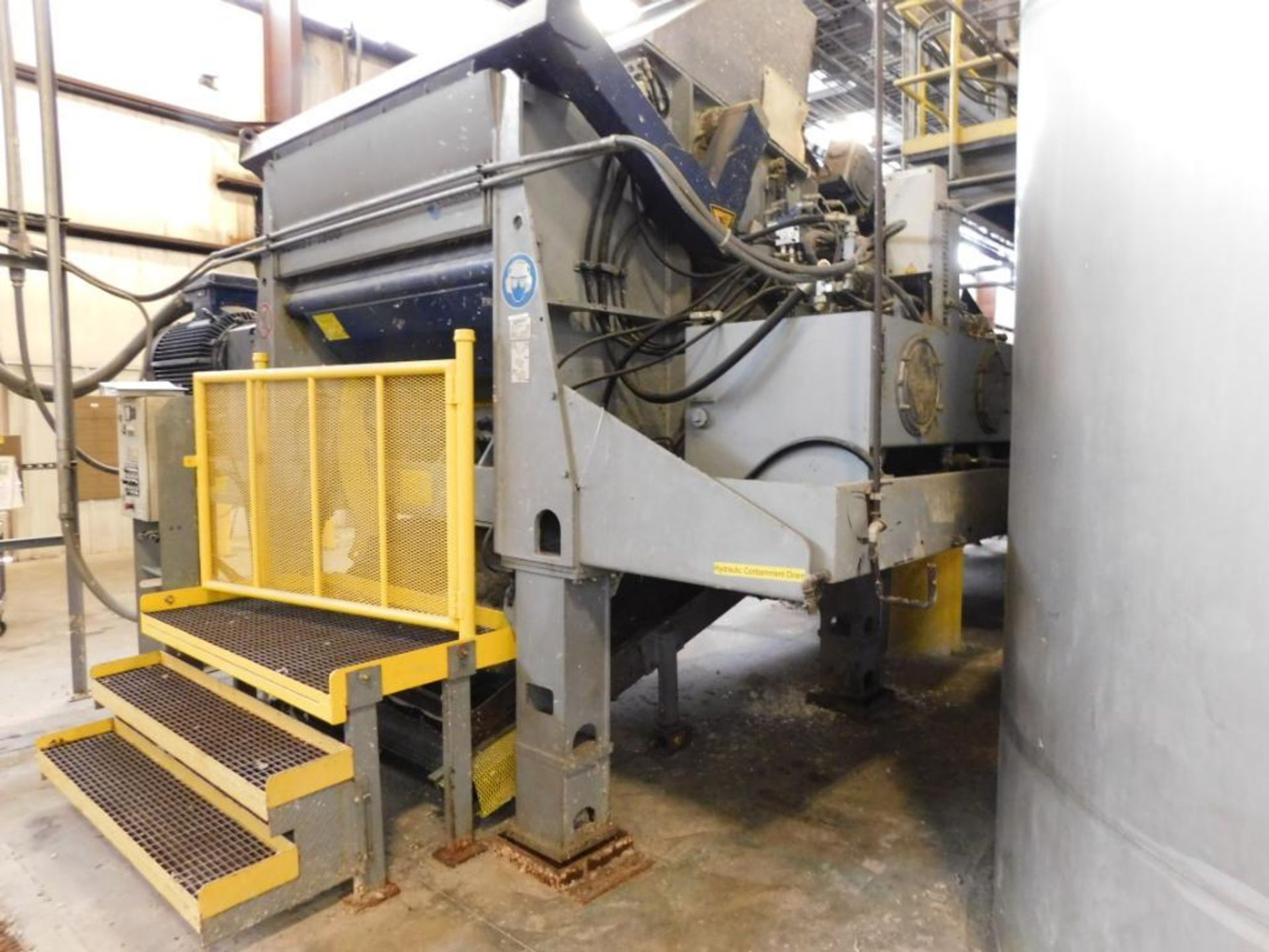 LOT: Shredder Line with Infeed & Outfeed Conveyors consisting of Lots #45, #46, #47, #48 - Image 5 of 10