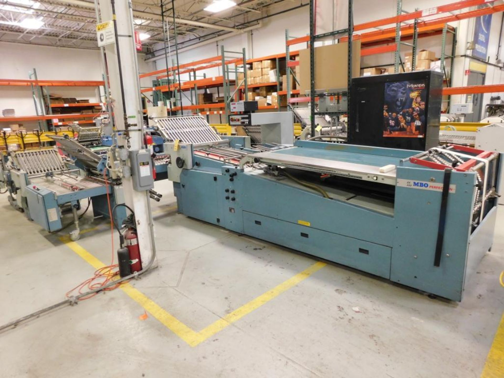 LOT: MBO Series B32S Perfection Series 32 in. x 52 in. 16-Page Continuous Feed Folder Consisting Of: