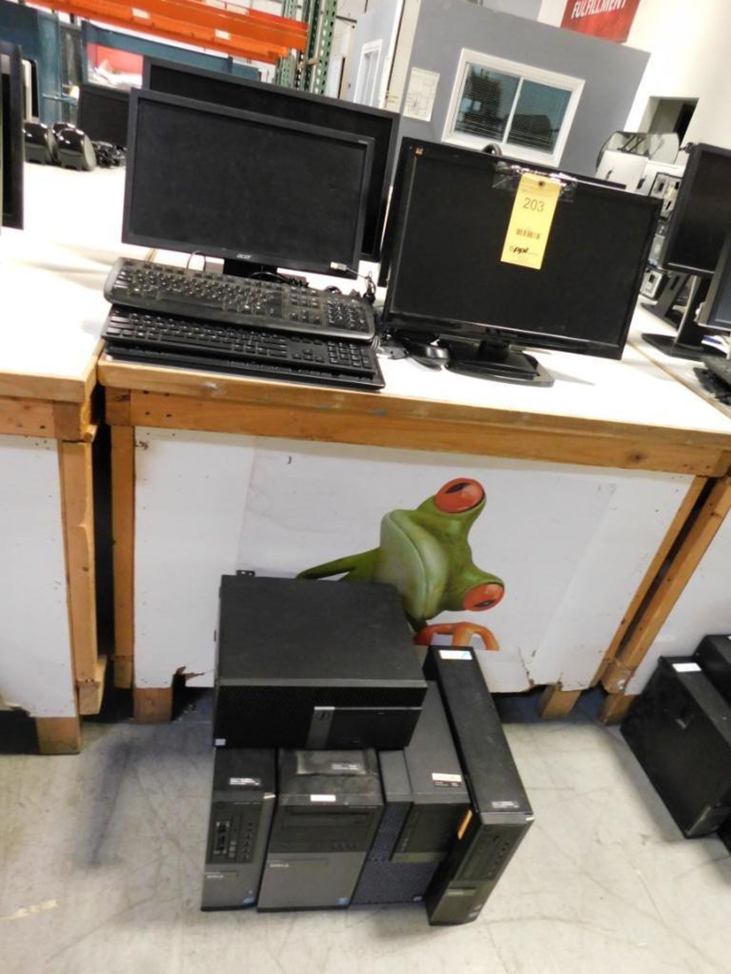 LOT: (5) Desktop Computers