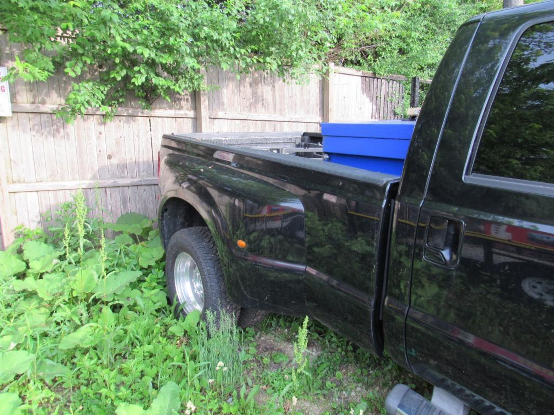 FORD 2009 F350 Crew Cab Dually, VIN 1FTWW33Y99EA69118, 191,024 Indicated Miles (NEEDS ENGINE - EMERG - Image 4 of 16