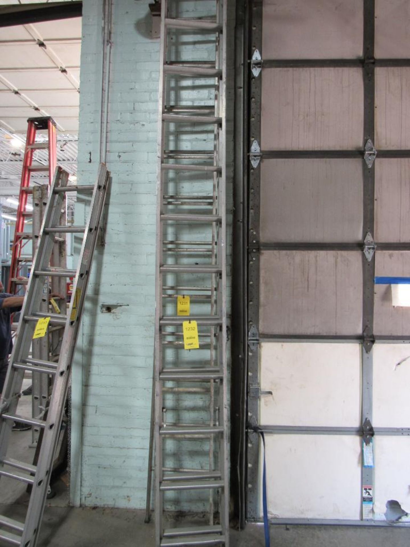 KELLER 24 ft. Aluminum Extension Ladder