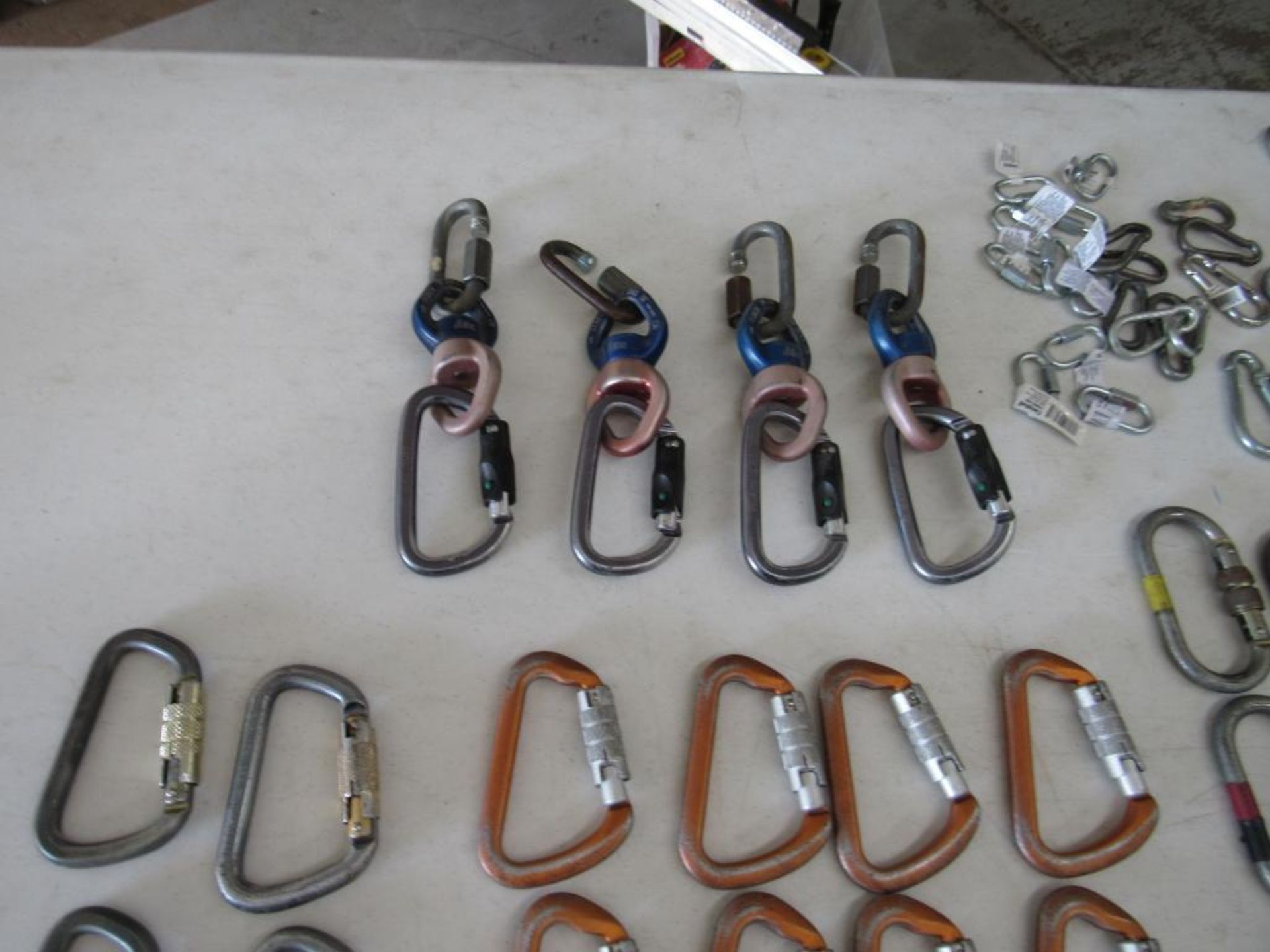 LOT: Misc. Carabiners and Quick Clips - Image 2 of 5