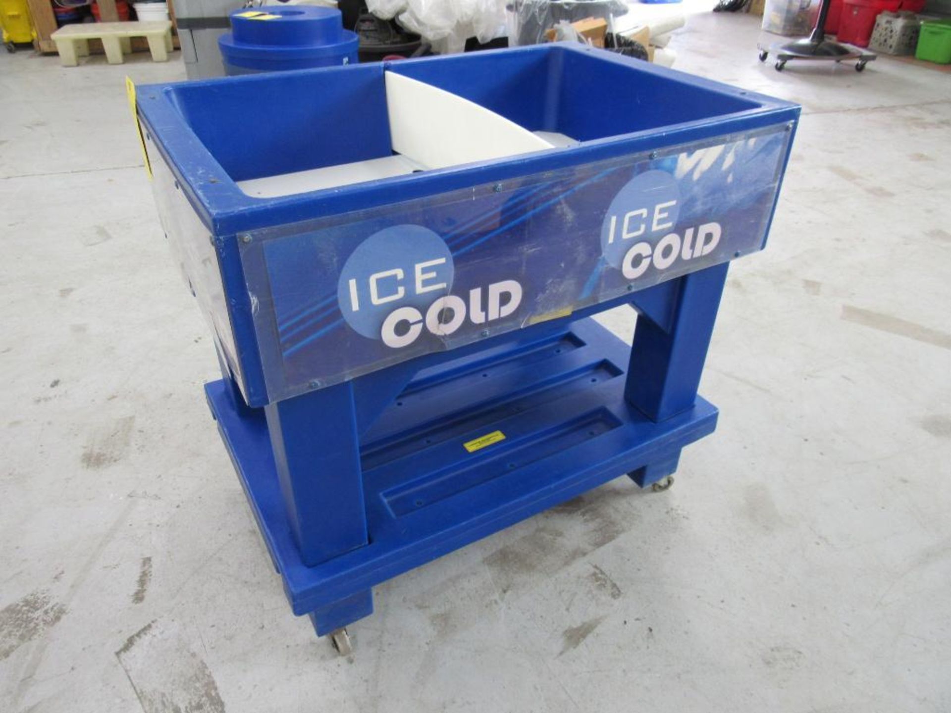 TEXAS JR Icer Rolling Cooler - Image 2 of 3