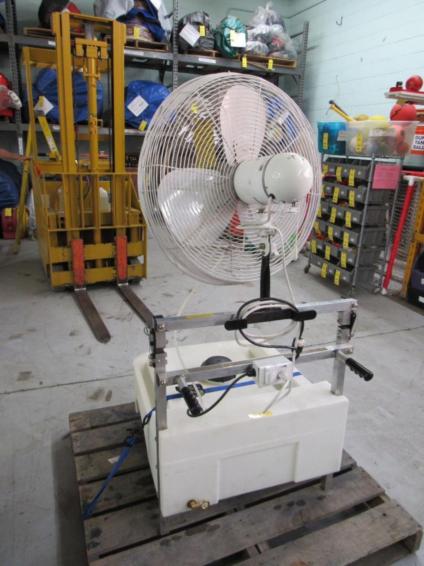 Misting Fan with 15 Gallon Water Tank - Image 4 of 4