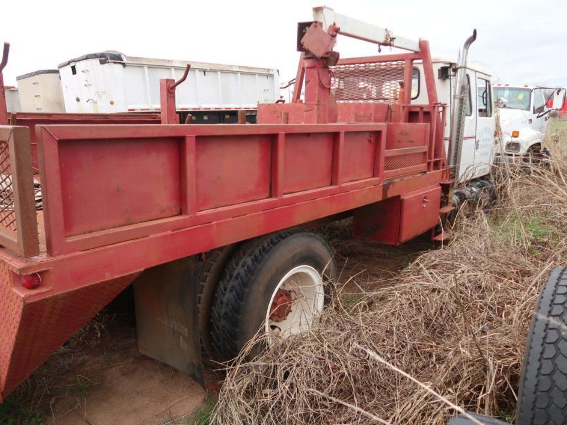 1985 International Model 4700 Flatbed Truck (Roustabout Truck), VIN: 1HTSCZWL9EH242588, Unit R-16 (N - Image 3 of 7