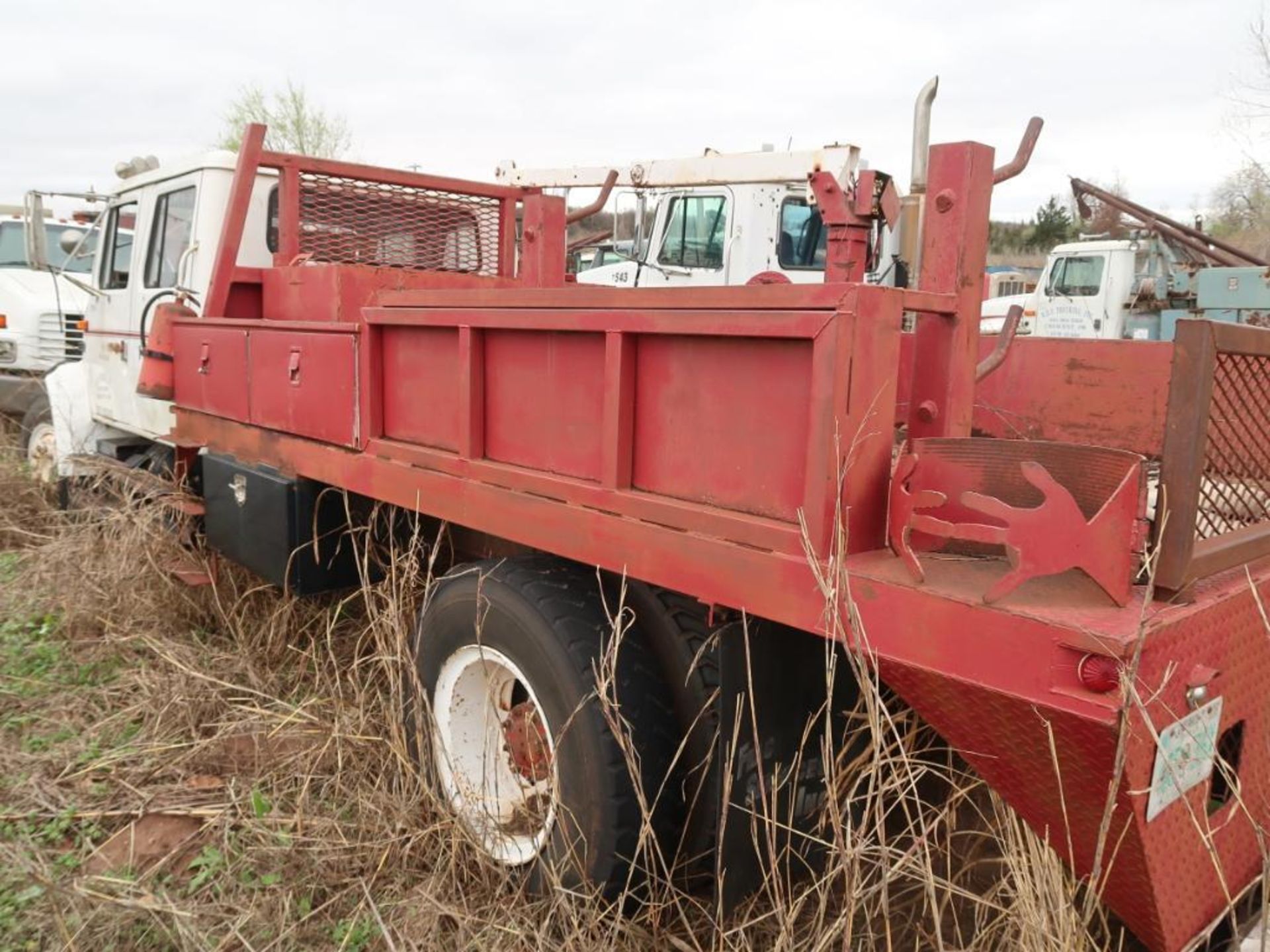 1985 International Model 4700 Flatbed Truck (Roustabout Truck), VIN: 1HTSCZWL9EH242588, Unit R-16 (N - Image 5 of 7