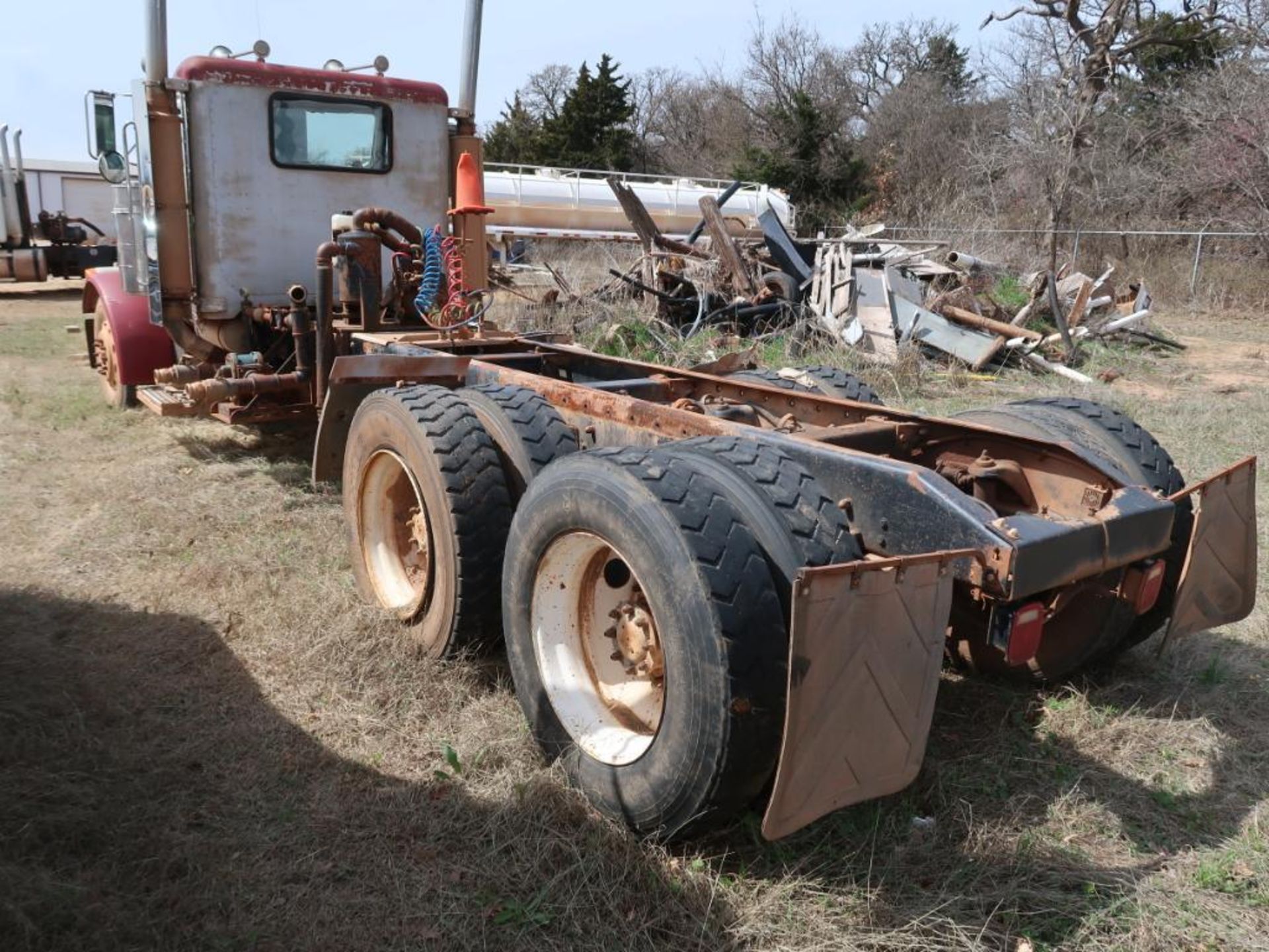 1994 Peterbilt Model 379, Tandem Axle Tractor, 14.GL LG Diesel, Masport and Gear Pumps, (AS IS - NOT - Image 4 of 10