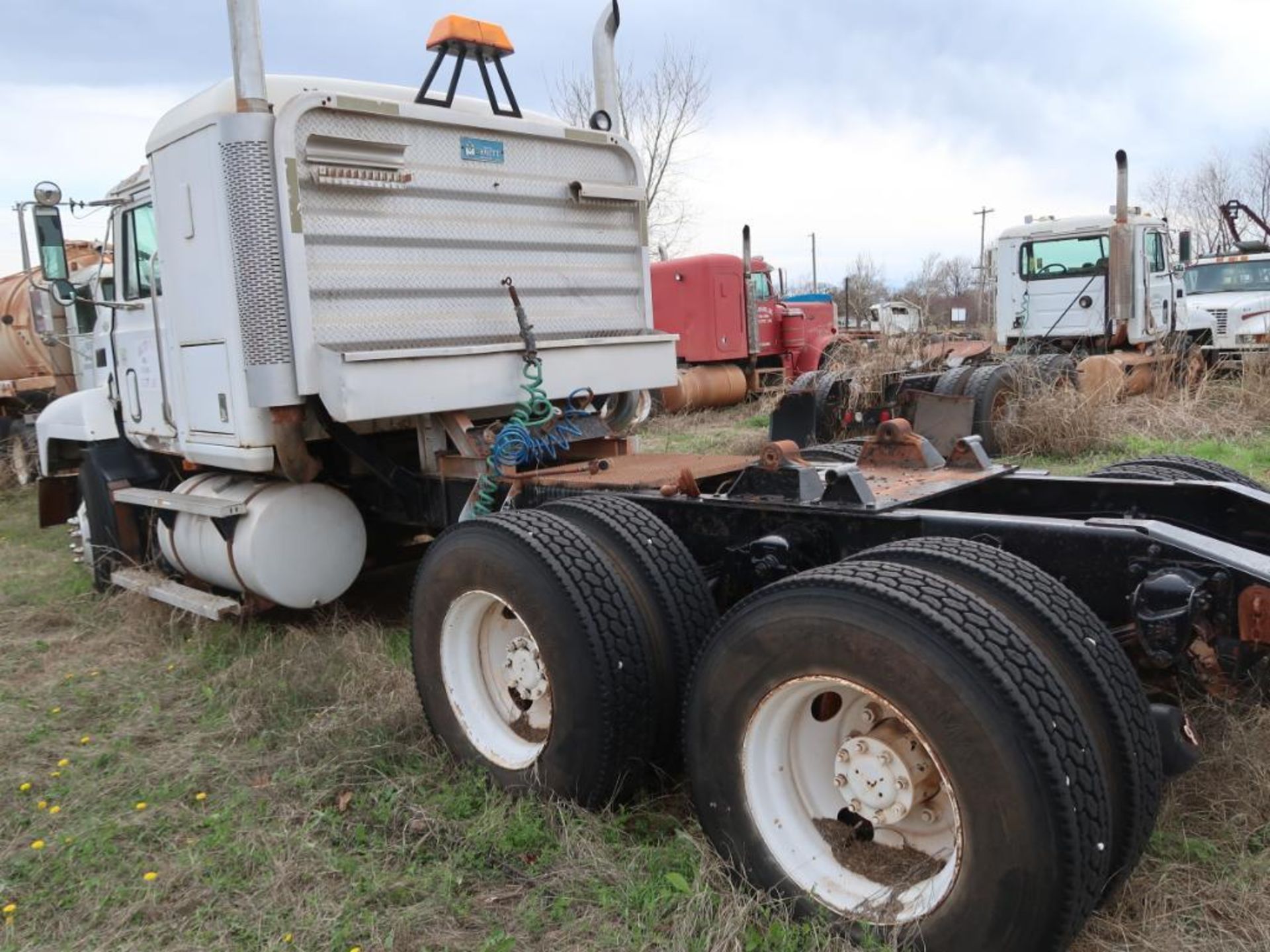 1993 Mack Model CH613, Sleeper Tractor, 12.0L LG Diesel, 10-Speed Trans,VIN: 1M1AA13Y8PW025745, Unit - Image 4 of 7