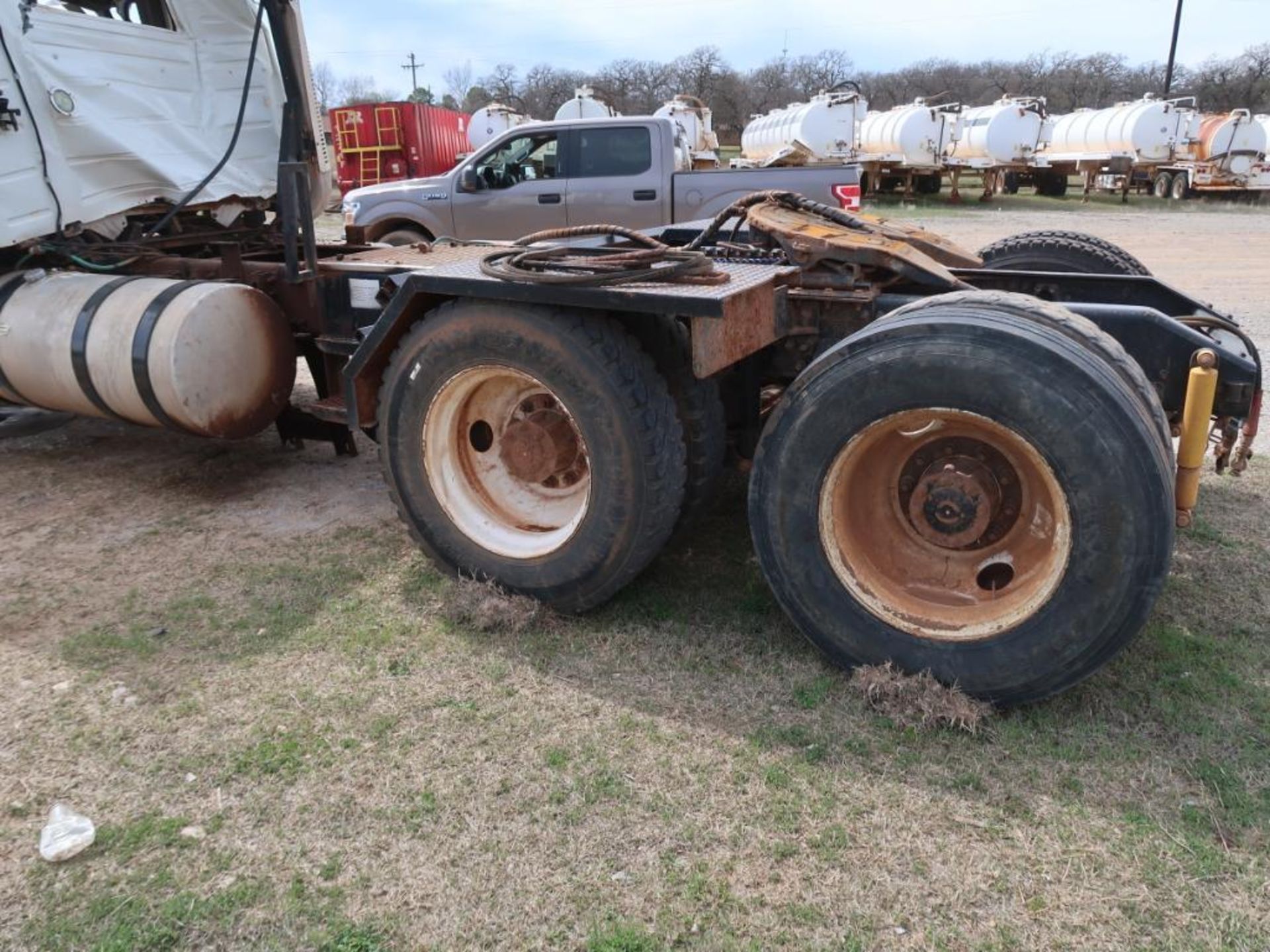 2012 Volvo Model VHD, Tandem Axle Tractor, D13 Volvo 12.8L LG Diesel, (AS IS - ROLLOVER TOTAL) VIN: - Image 4 of 5